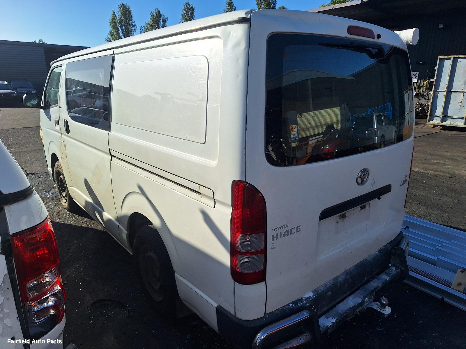 2005-2009 Toyota Hiace Axle