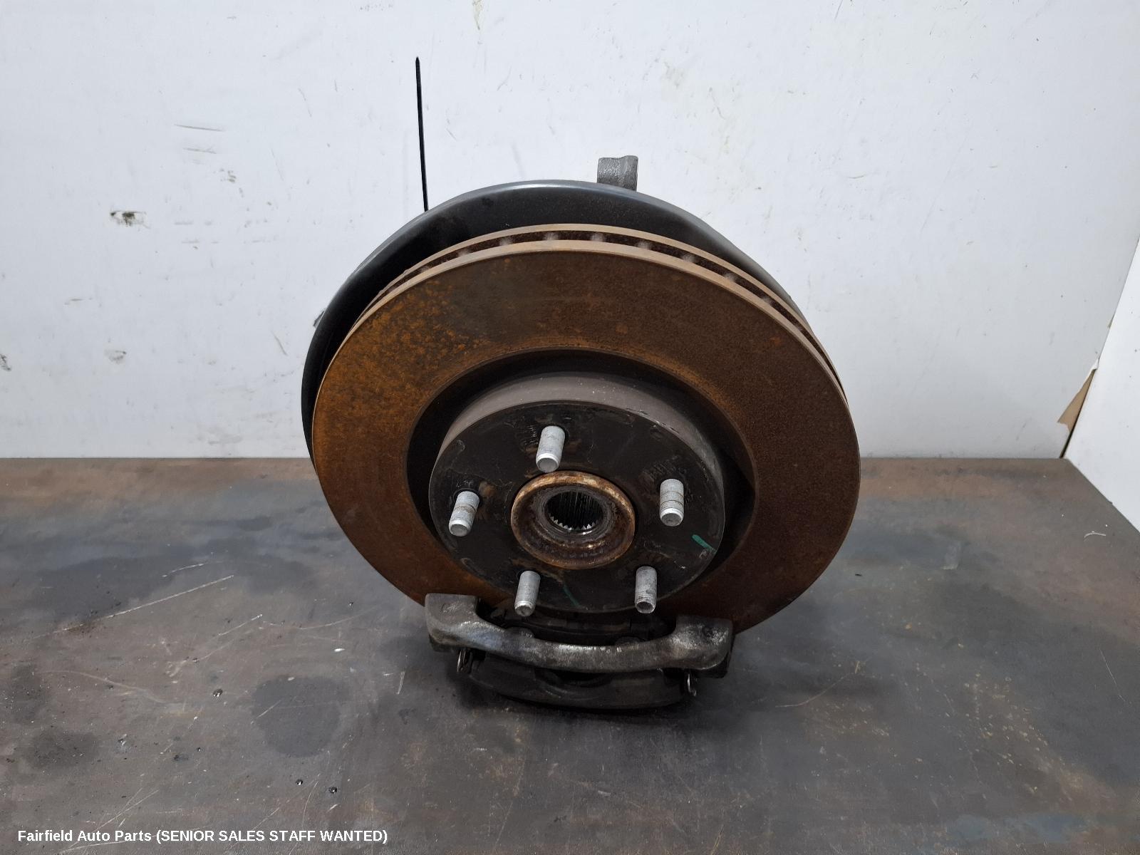 2022 Renault Kaleos Left Front Hub Assembly