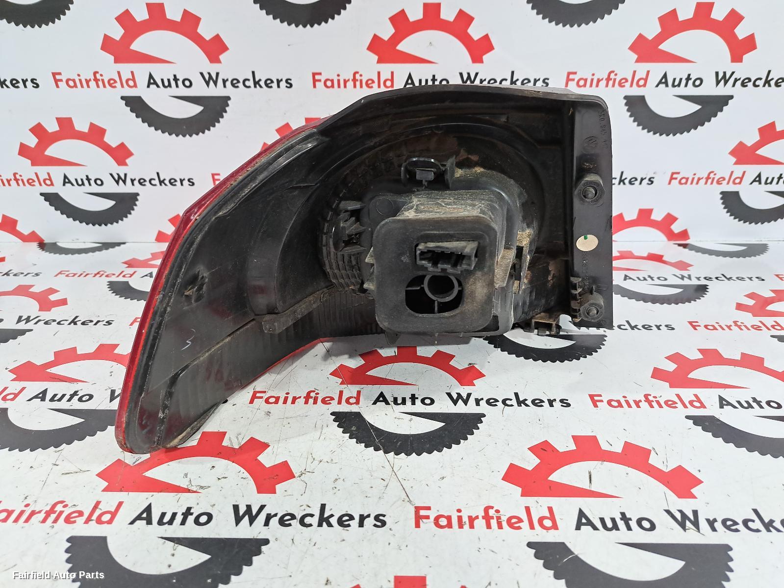 2009 Volkswagen Golf Right Taillight