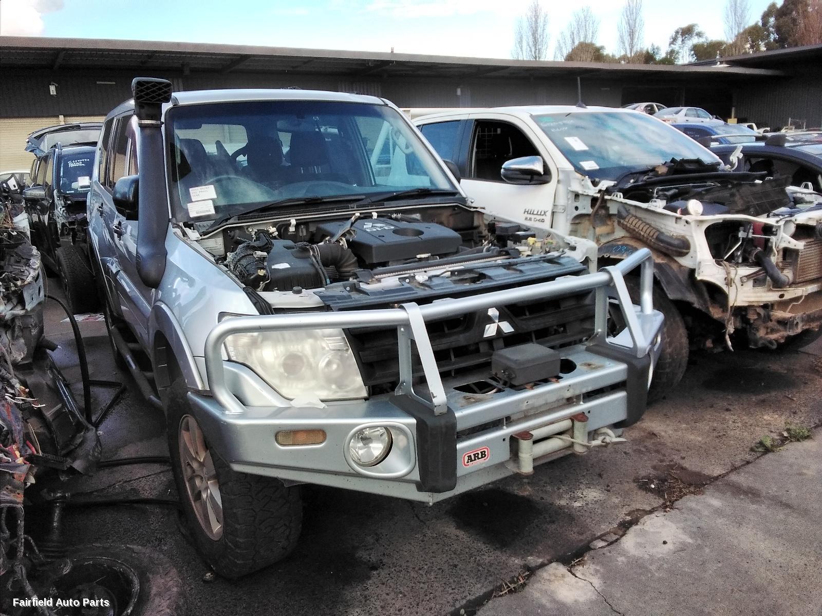 2007 Mitsubishi Pajero Sunvisor