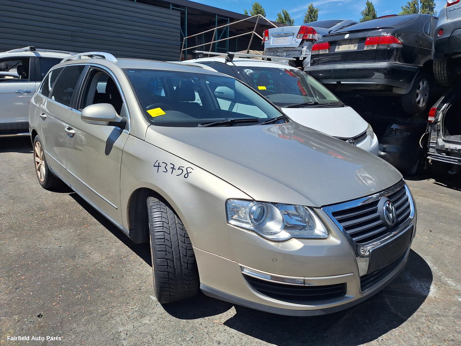 2006-2010 Volkswagen Passat Rear Garnish