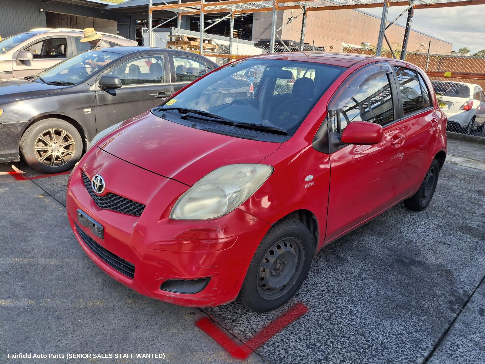 2009 Toyota Yaris Left Headlamp