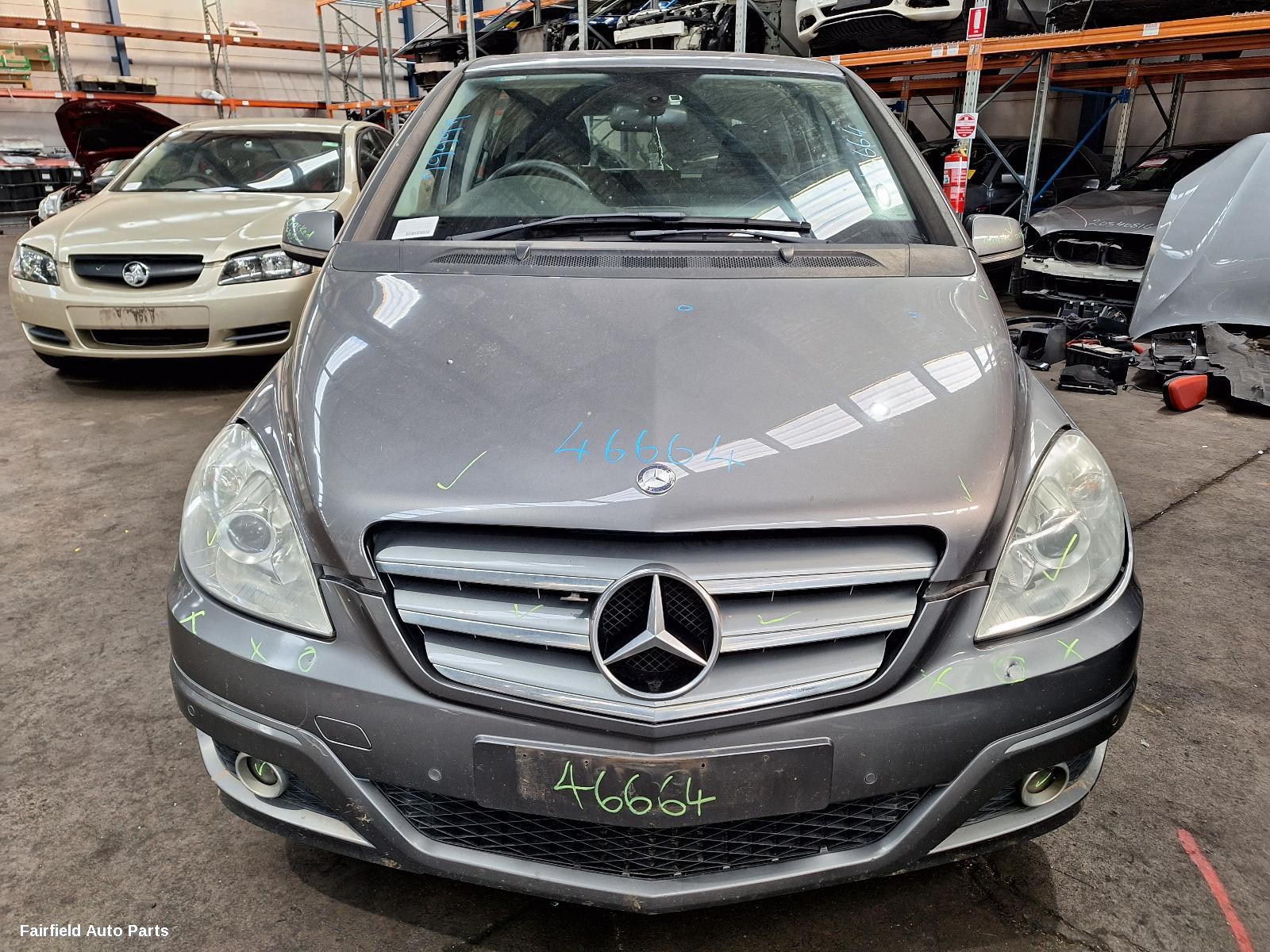 2009 Mercedes B Class Grille