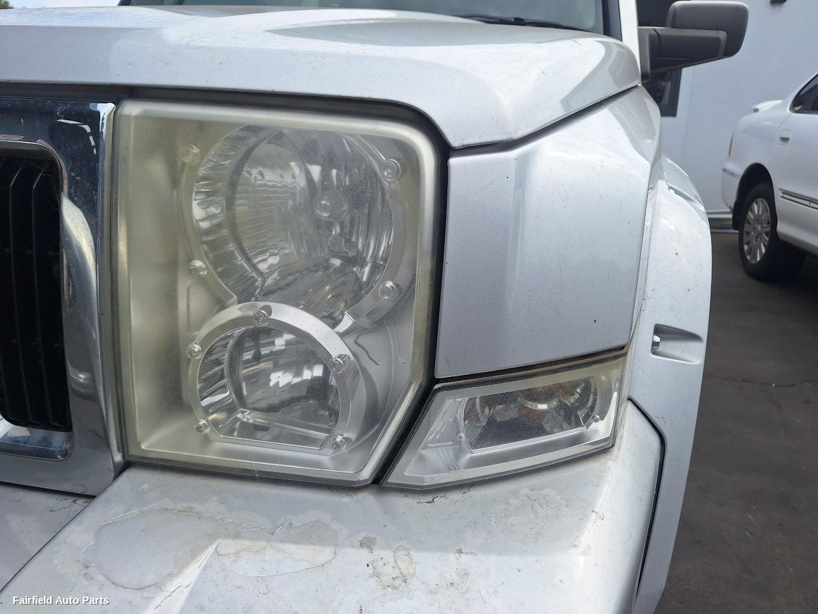 2008 Jeep Commander Left Taillight