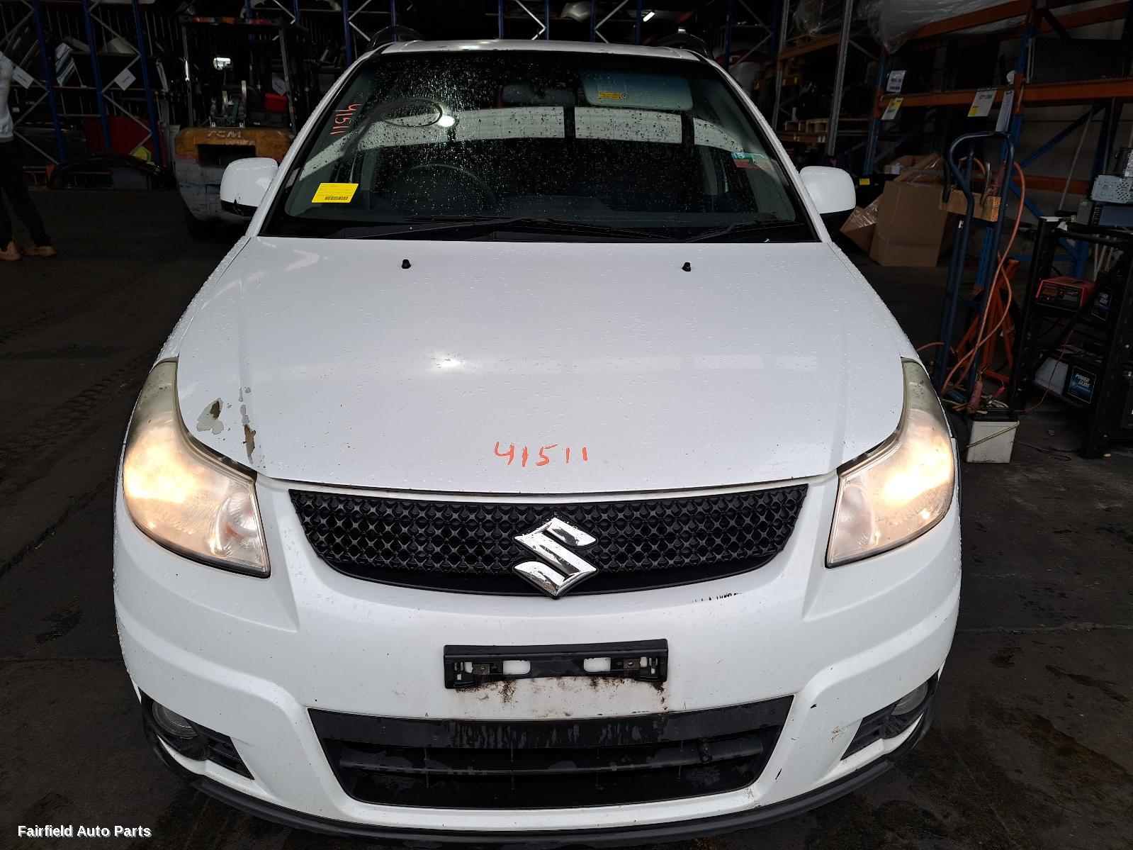 2011 Suzuki Sx4 Left Front Door