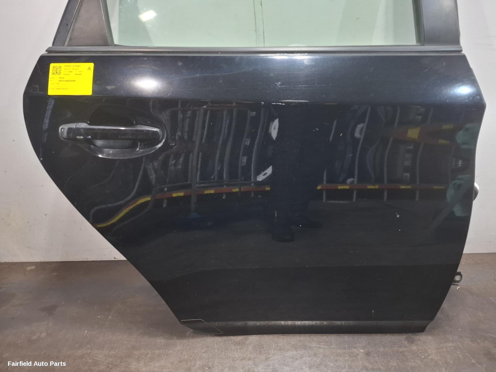 2009-2015 Toyota Prius Right Rear Door Sliding