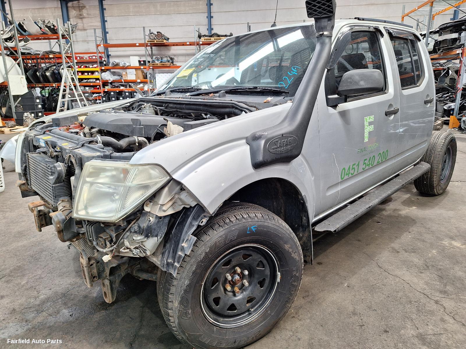 2005-2015 Nissan Navara Left Guard