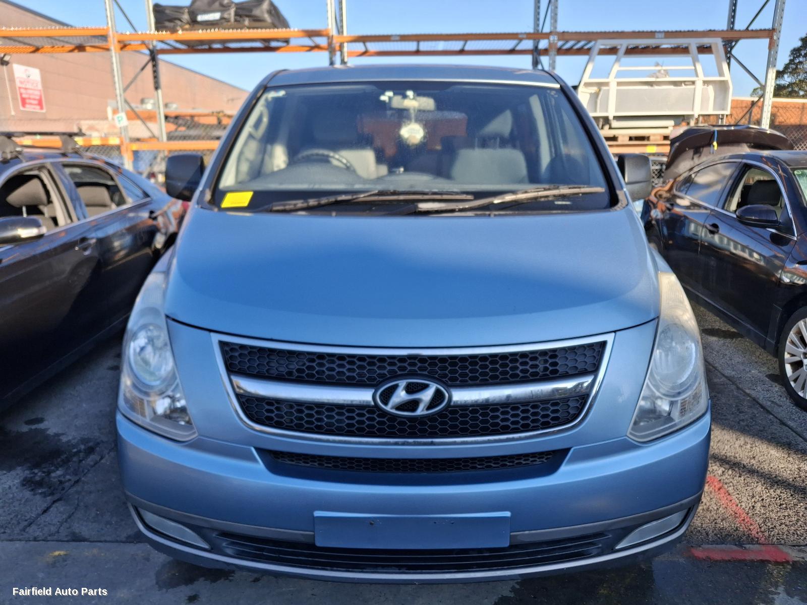 2011 Hyundai Iload/imax R Bar Bracket Reinfo