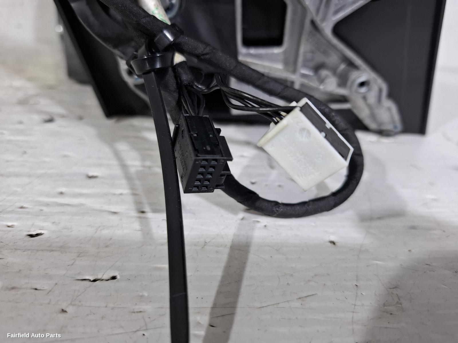 2014-2019 Mercedes B Class Left Door Mirror