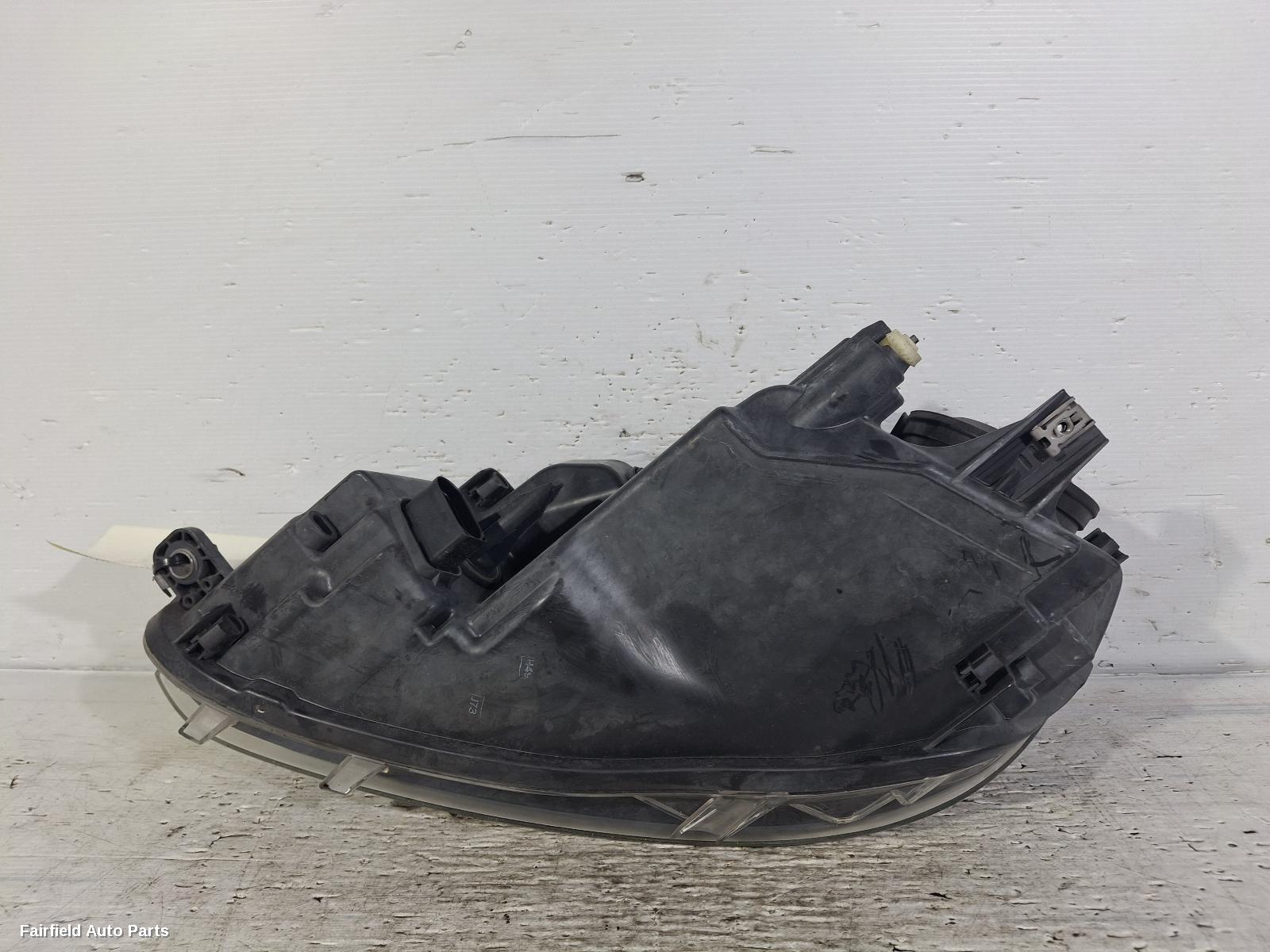 2004-2010 Volkswagen Caddy Right Headlamp
