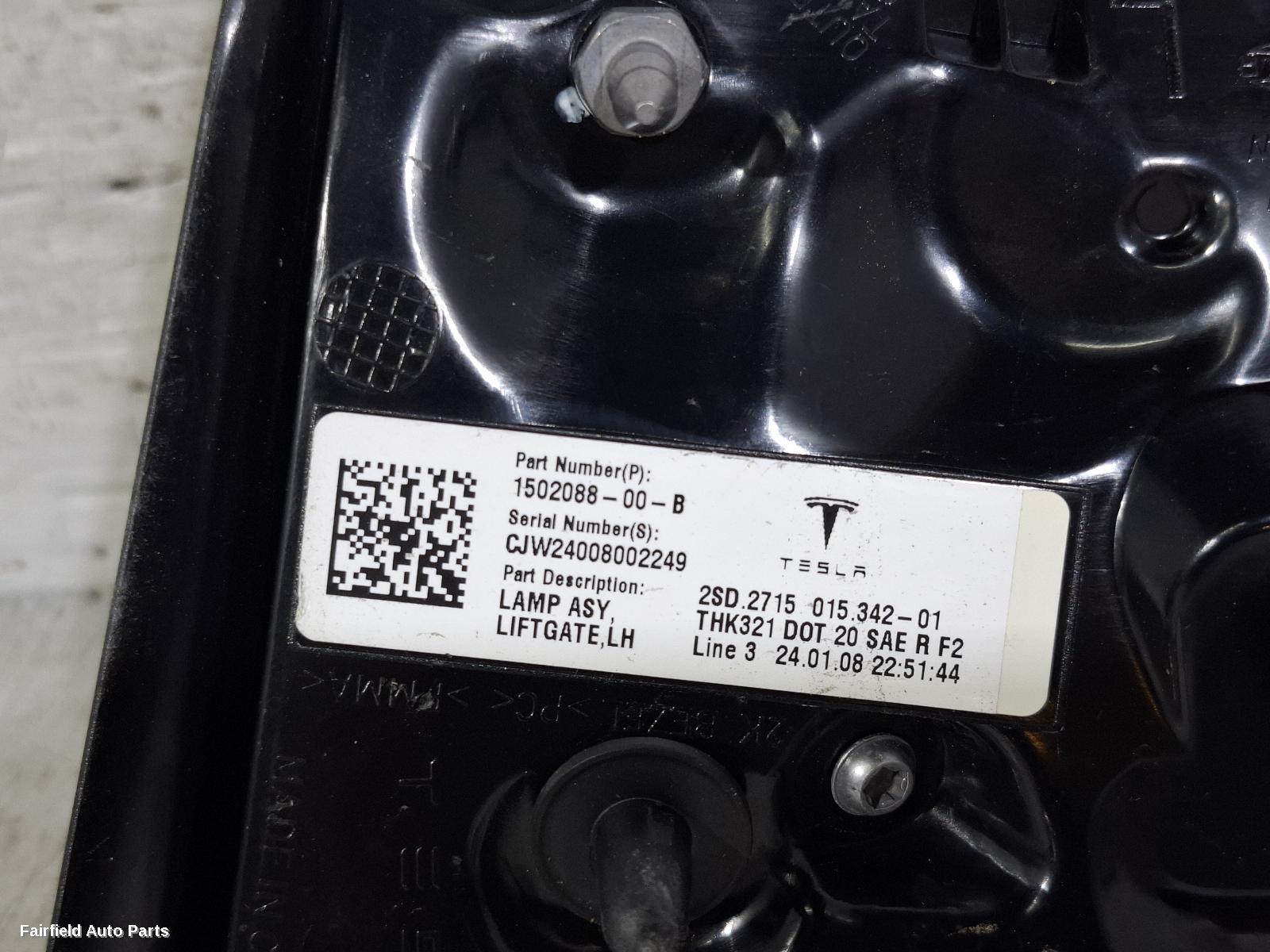 2022-2026 Tesla Model Y Rear Garnish