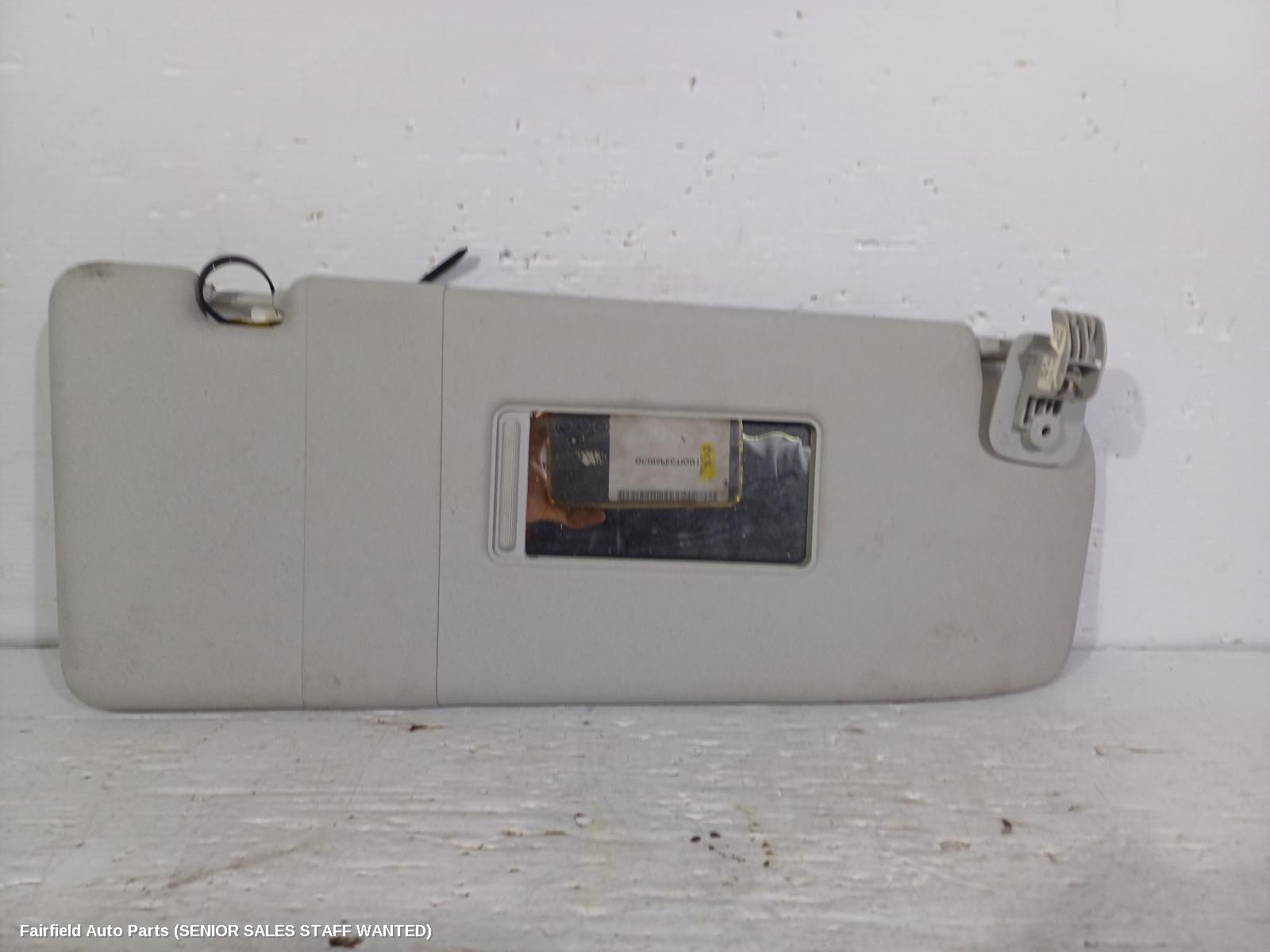 2011 Volkswagen Amarok Sunvisor