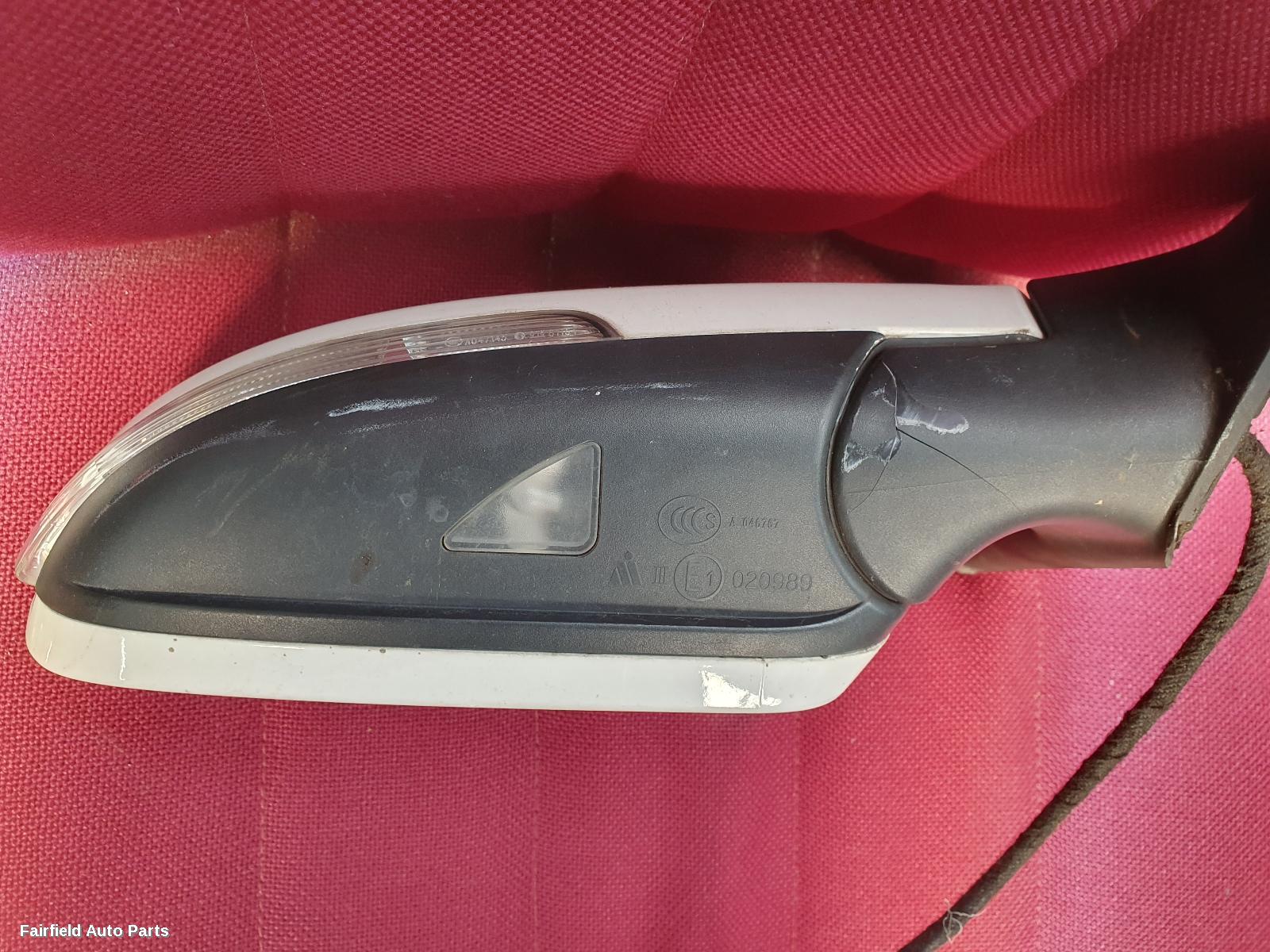 2009 Skoda Octavia Right Door Mirror