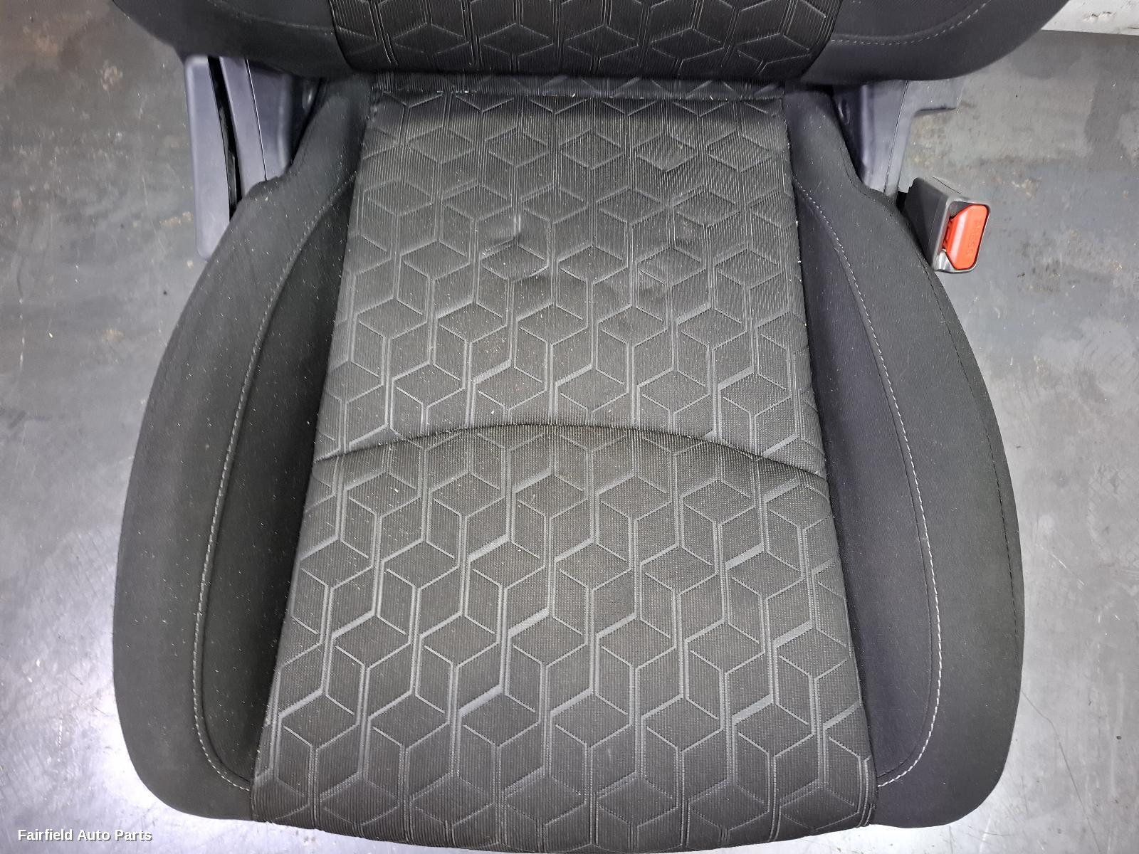2019-2024 Mitsubishi Asx Front Seat