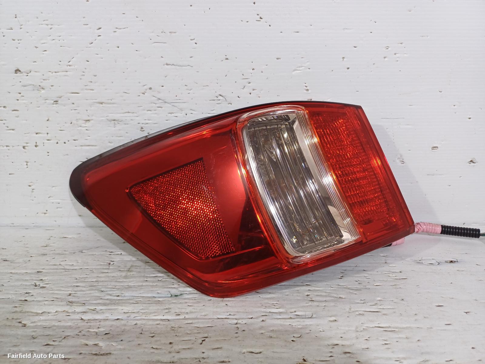 2010-2013 Lexus Is250/is250c Left Taillight