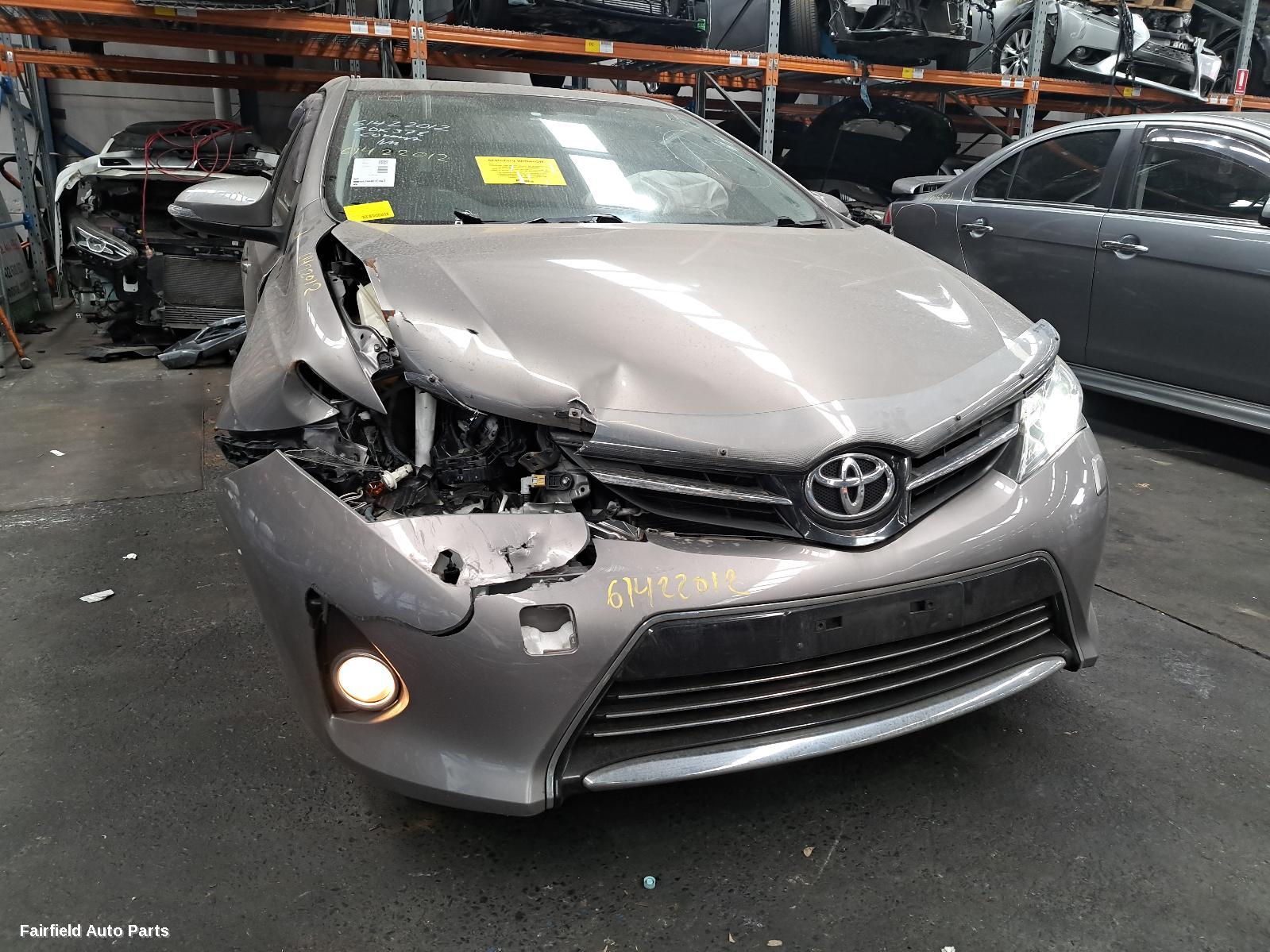 2014 Toyota Corolla Right Taillight