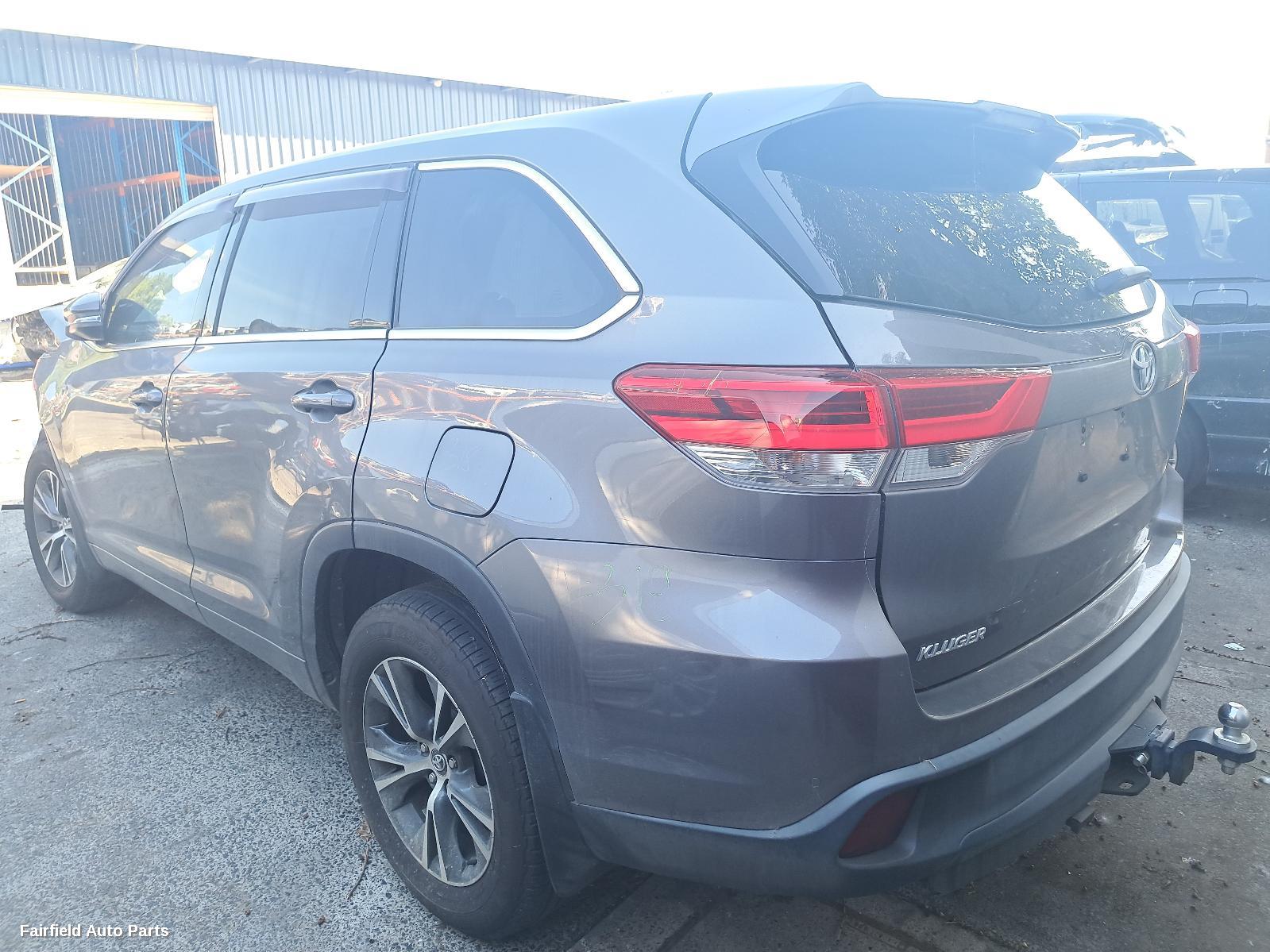 2018 Toyota Kluger Fuel Door Filler