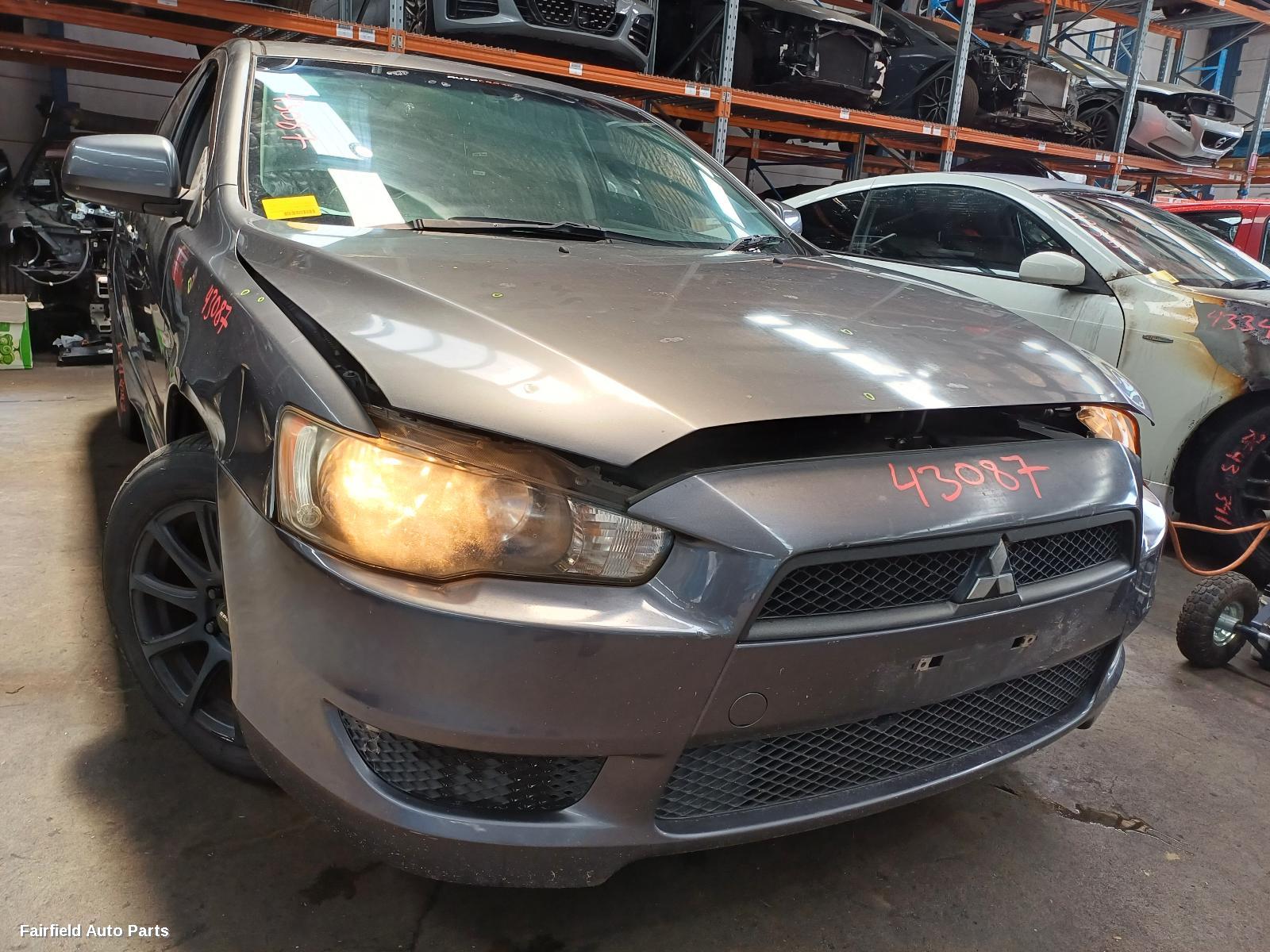 2010 Mitsubishi Lancer Right Taillight