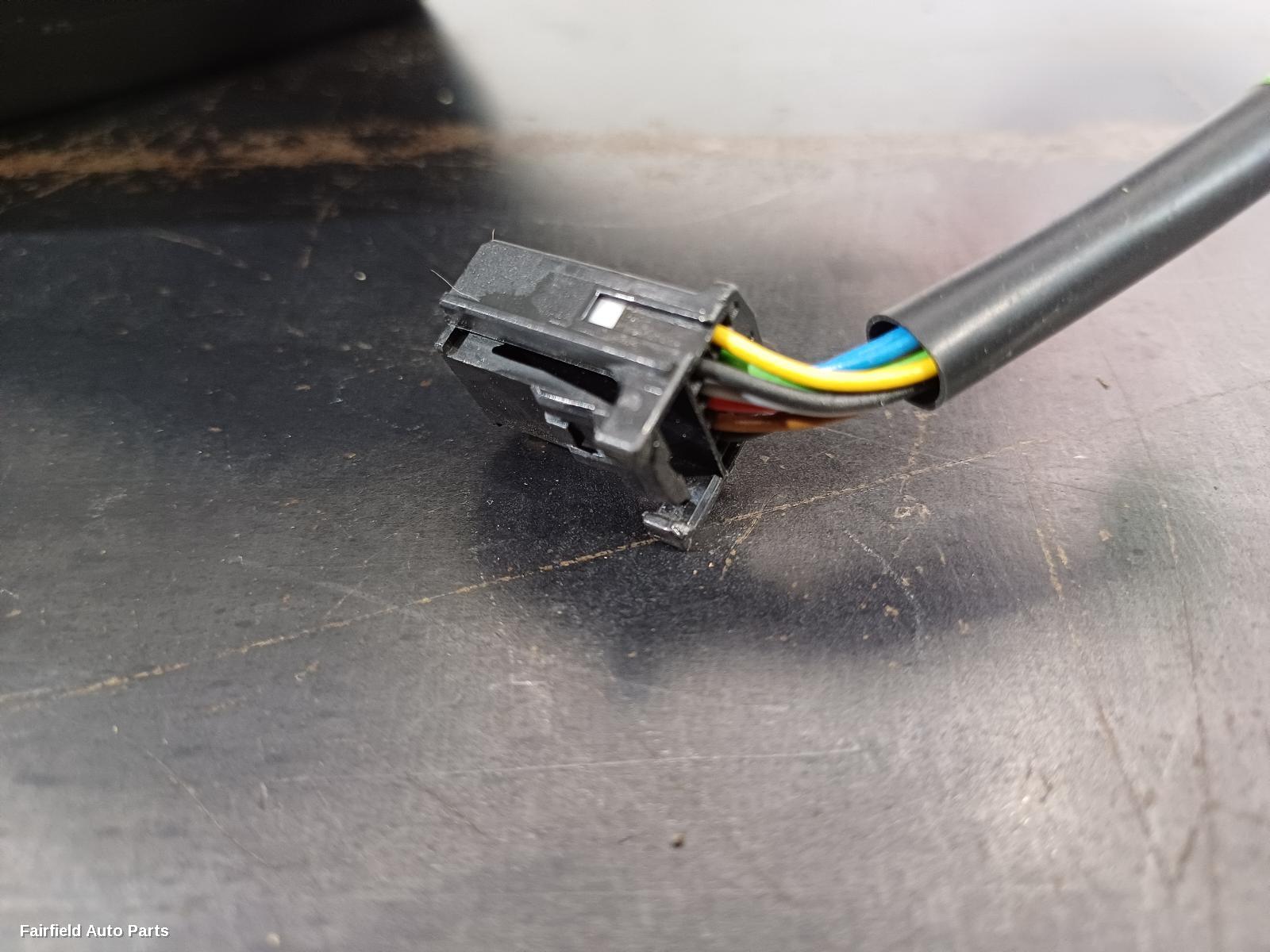 2016-2019 Renault Clio Left Door Mirror