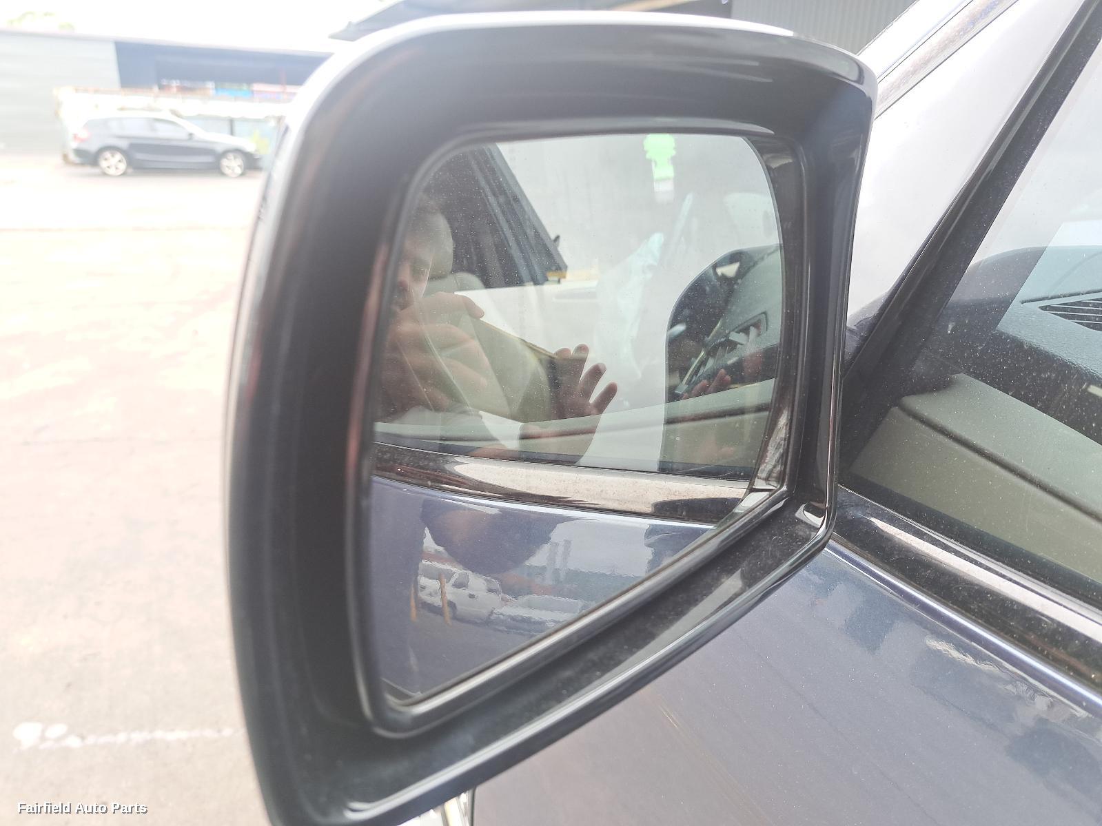 2000-2006 Bmw X5 Left Rear Door Sliding