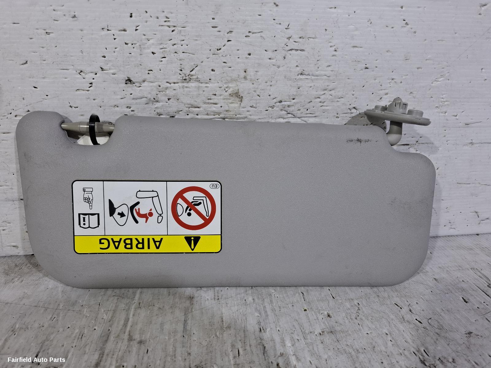 2011-2020 Toyota Yaris Sunvisor