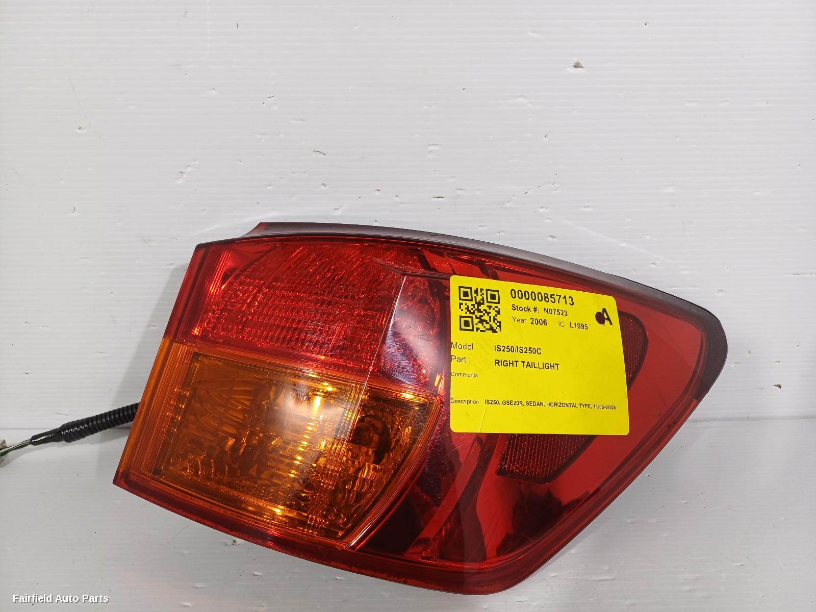 2005-2008 Lexus Is250/is250c Right Taillight