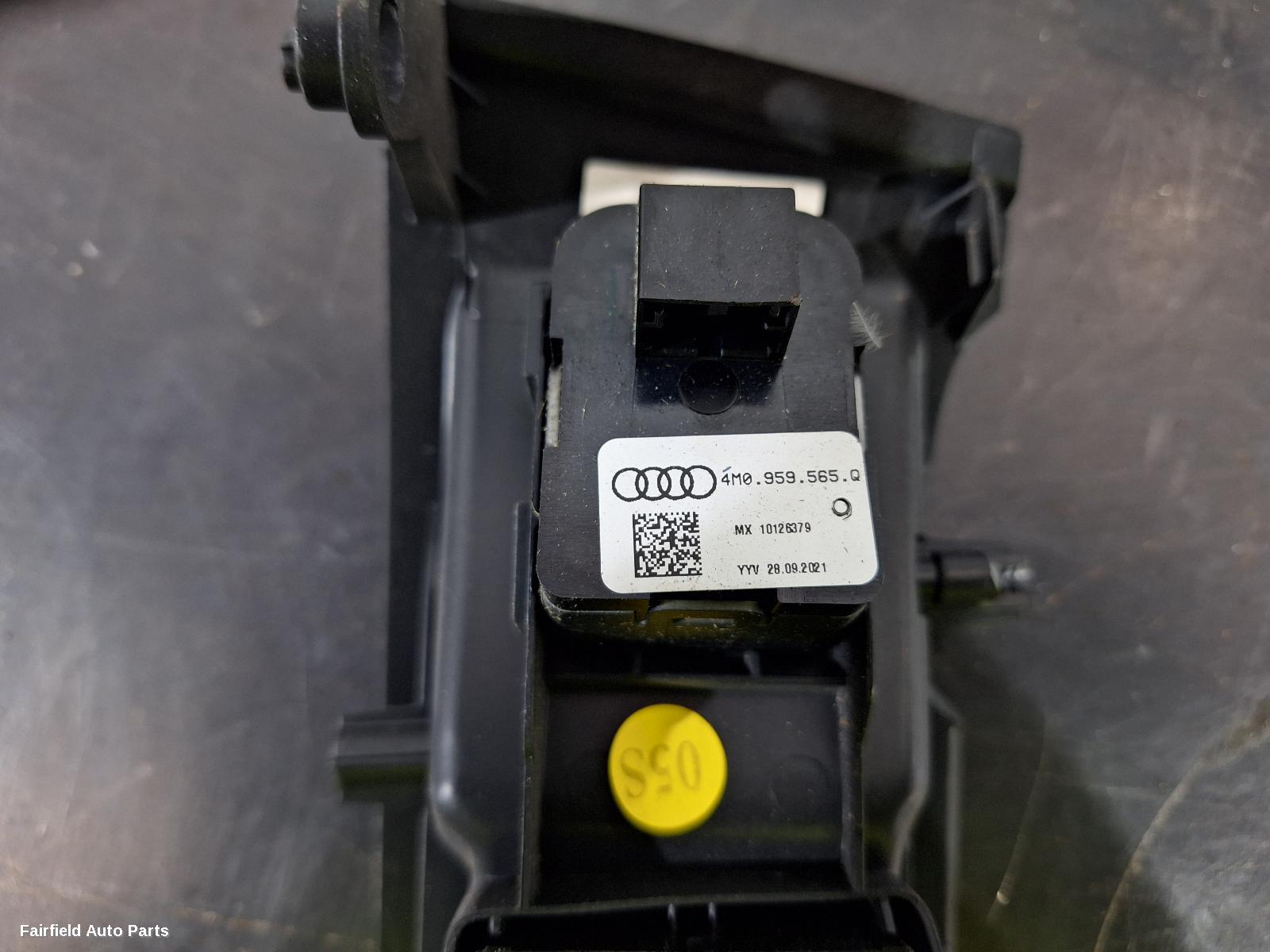 2017-2023 Audi Q5 Pwr Dr Wind Switch