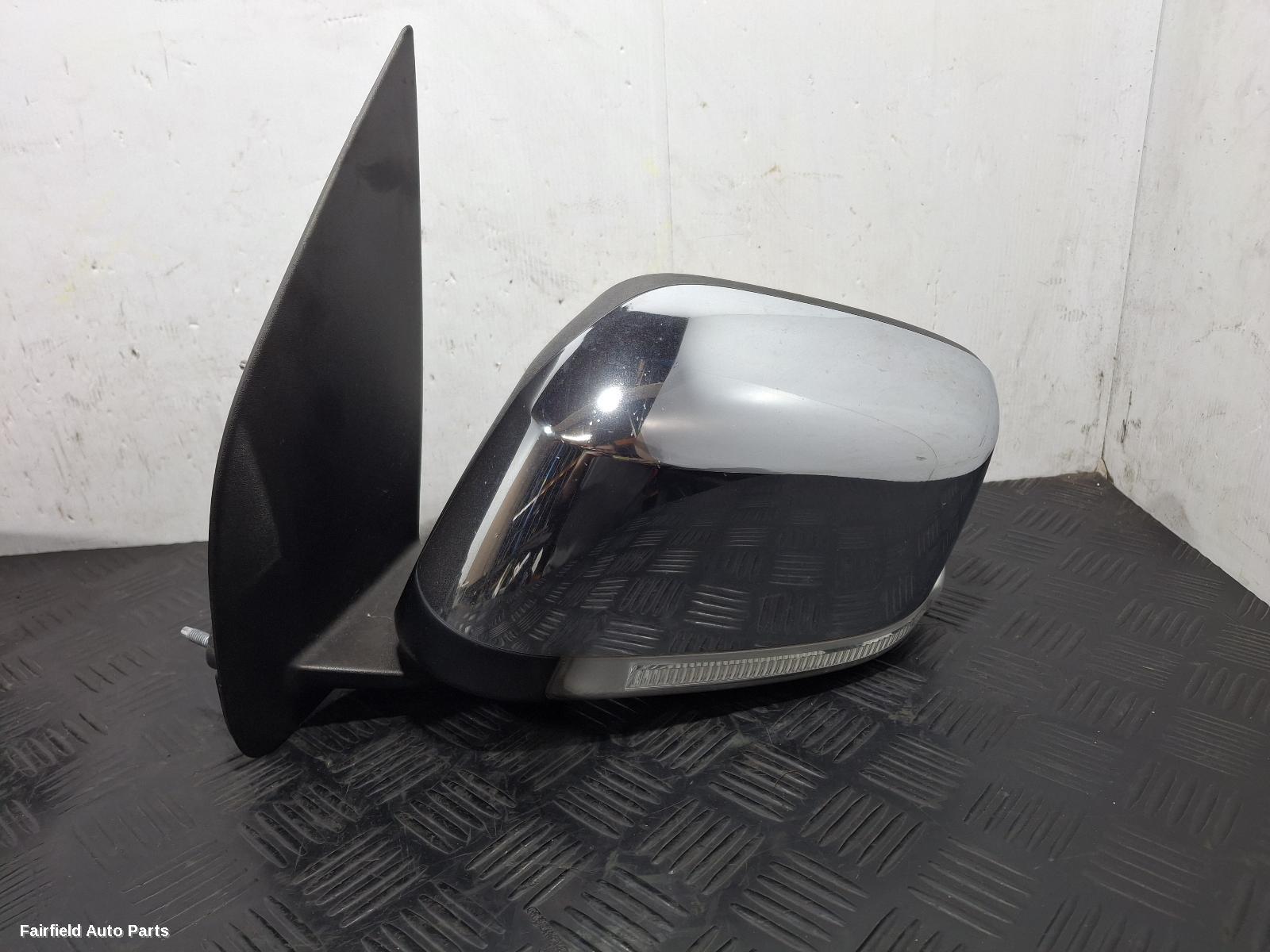 2010-2013 Nissan Pathfinder Left Door Mirror