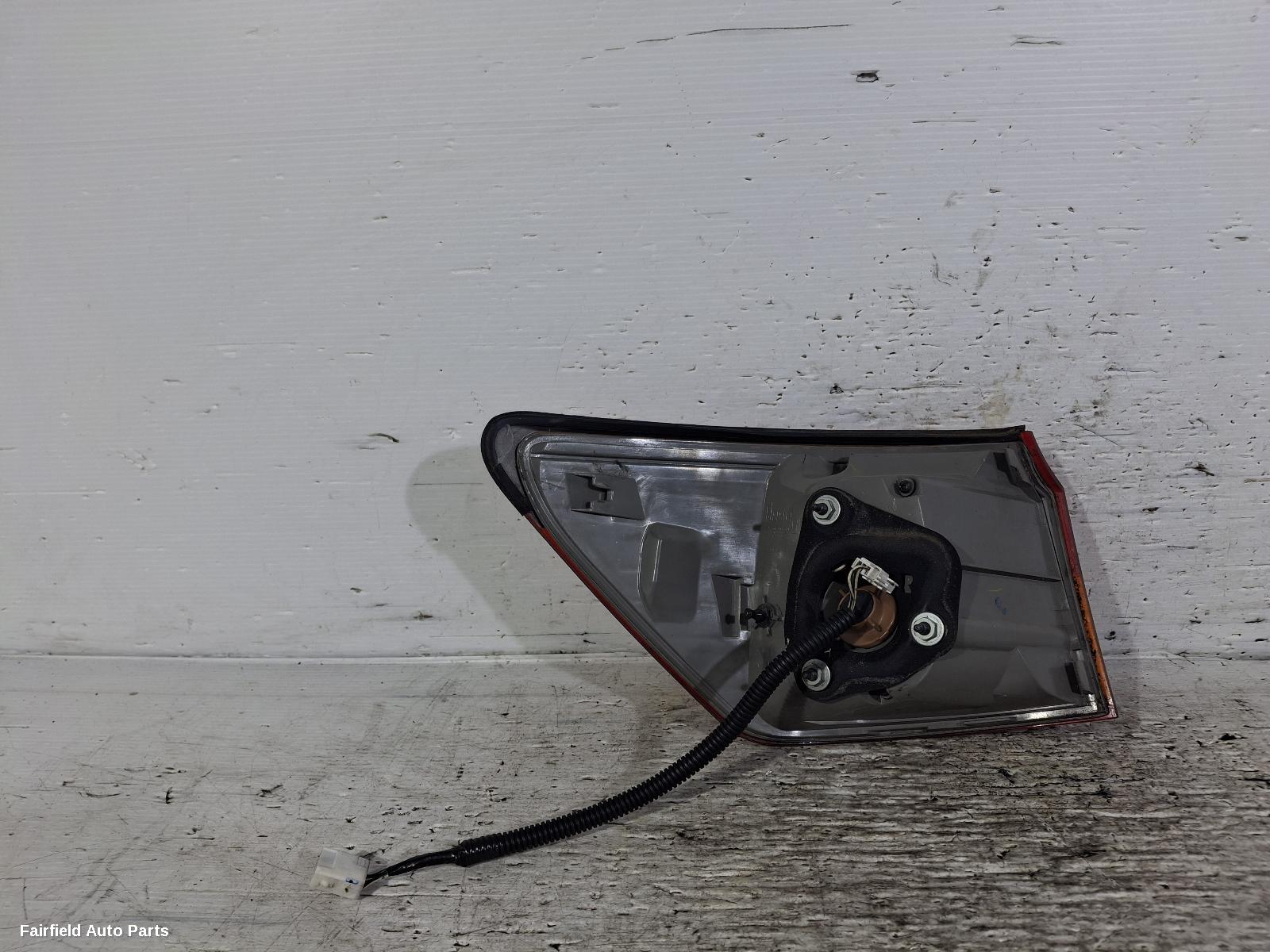 2005-2008 Lexus Is250/is250c Right Taillight