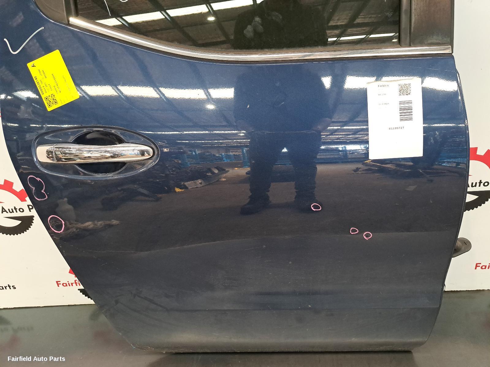 2015-2023 Nissan Navara Right Rear Door Sliding