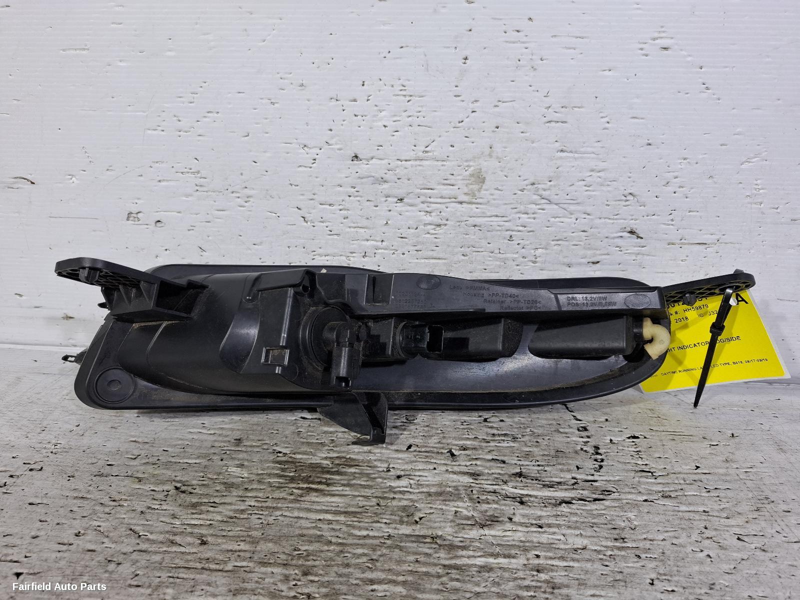 2017-2019 Citroen C3 Right Indicator Fog Side
