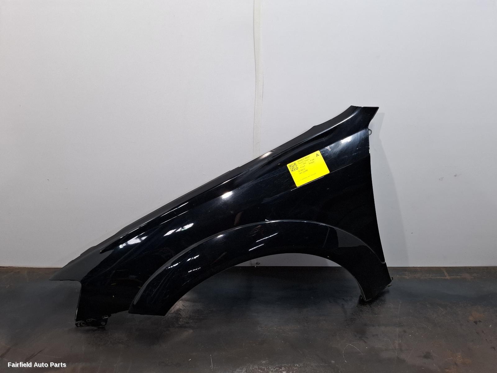 2003-2006 Subaru Outback Left Guard