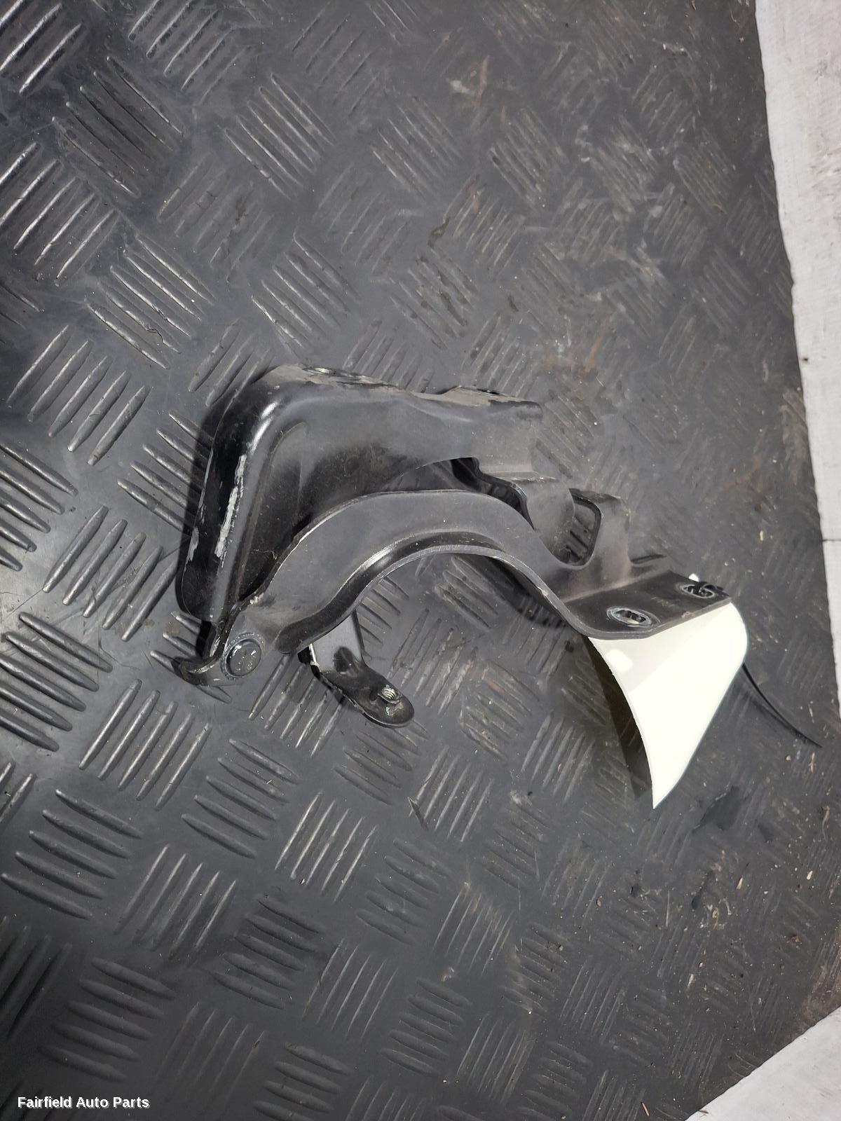 2011-2018 Holden Captiva Bonnet Hinge Strut