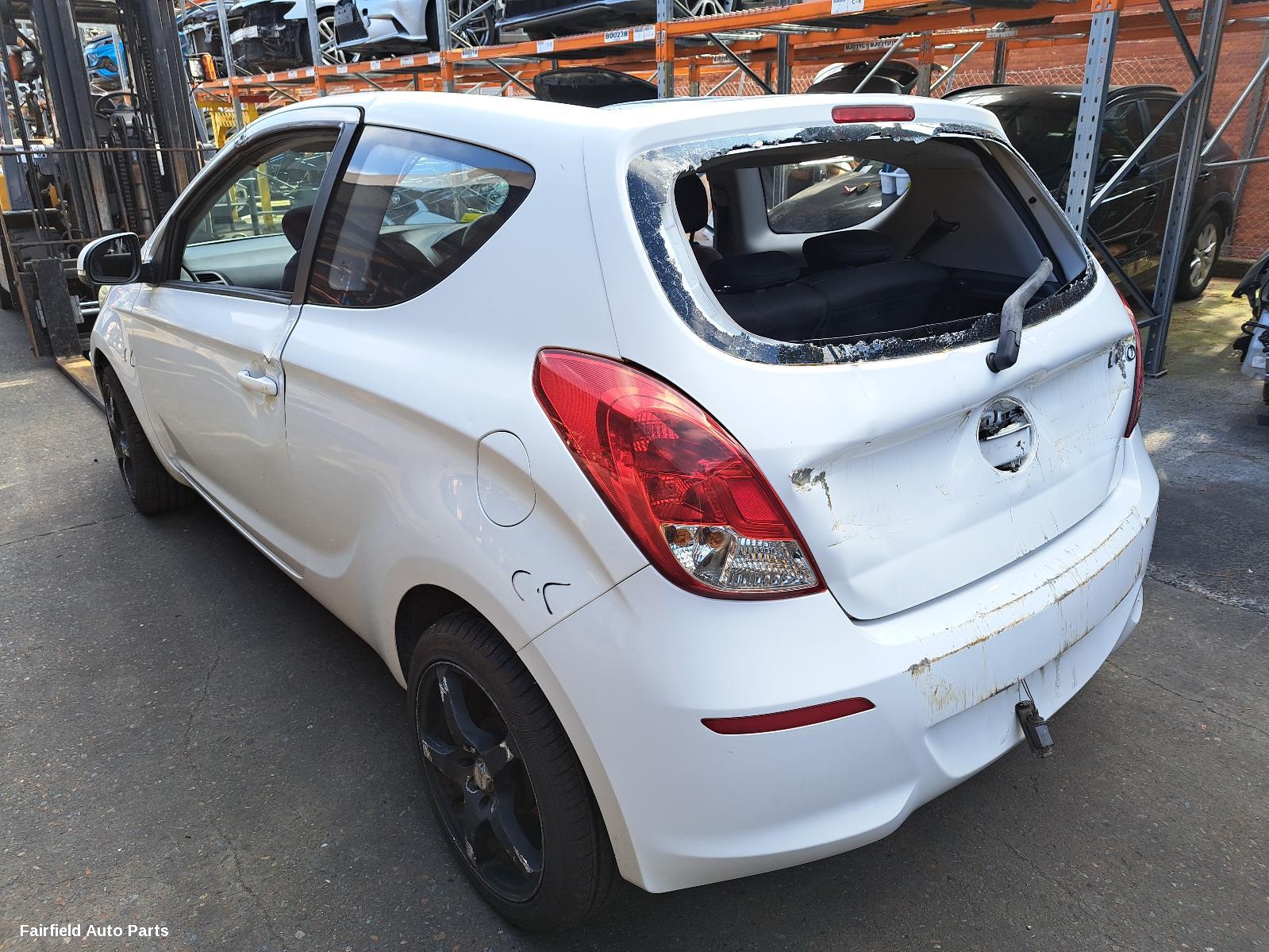 2012-2015 Hyundai I20 Air Cleaner Box