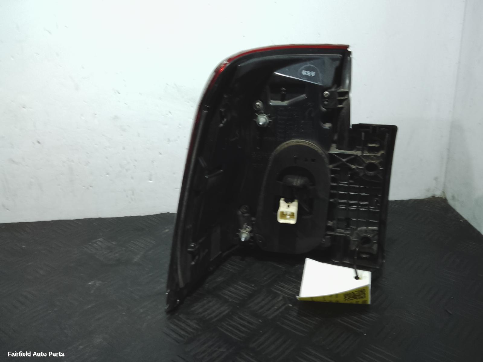 2015-2021 Toyota Landcruiser Right Taillight