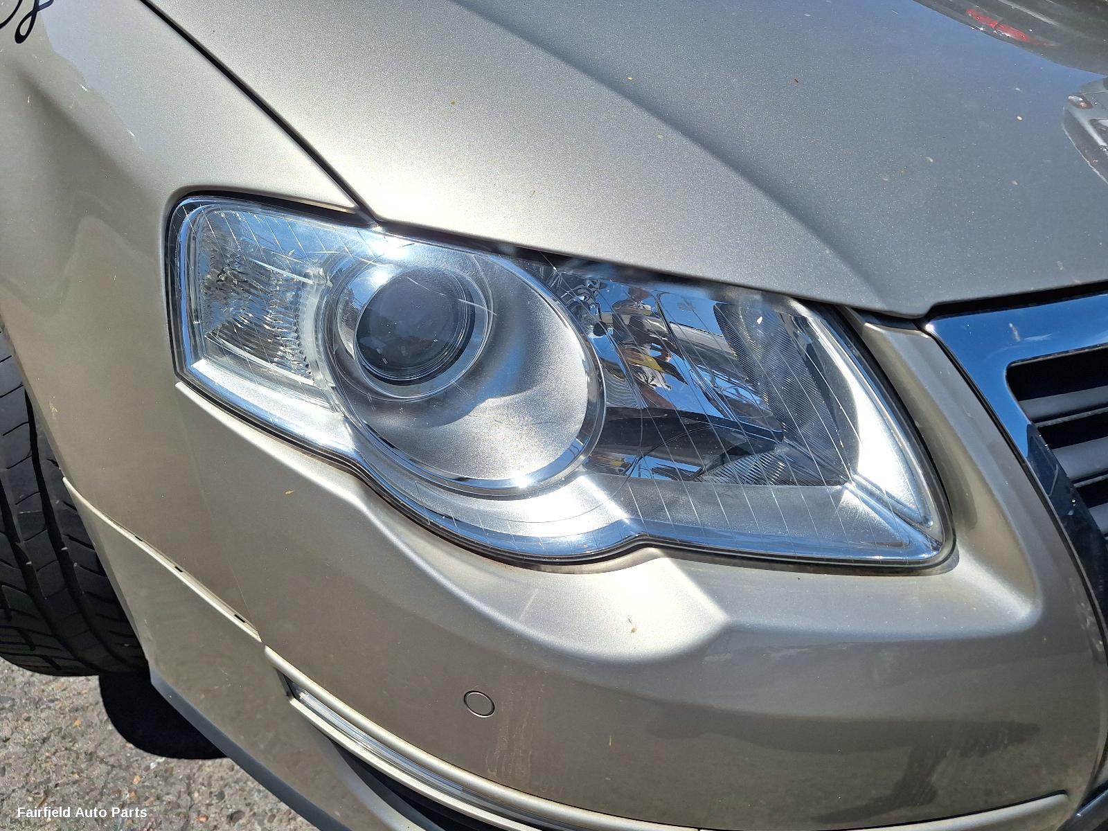 2006-2010 Volkswagen Passat Rear Garnish