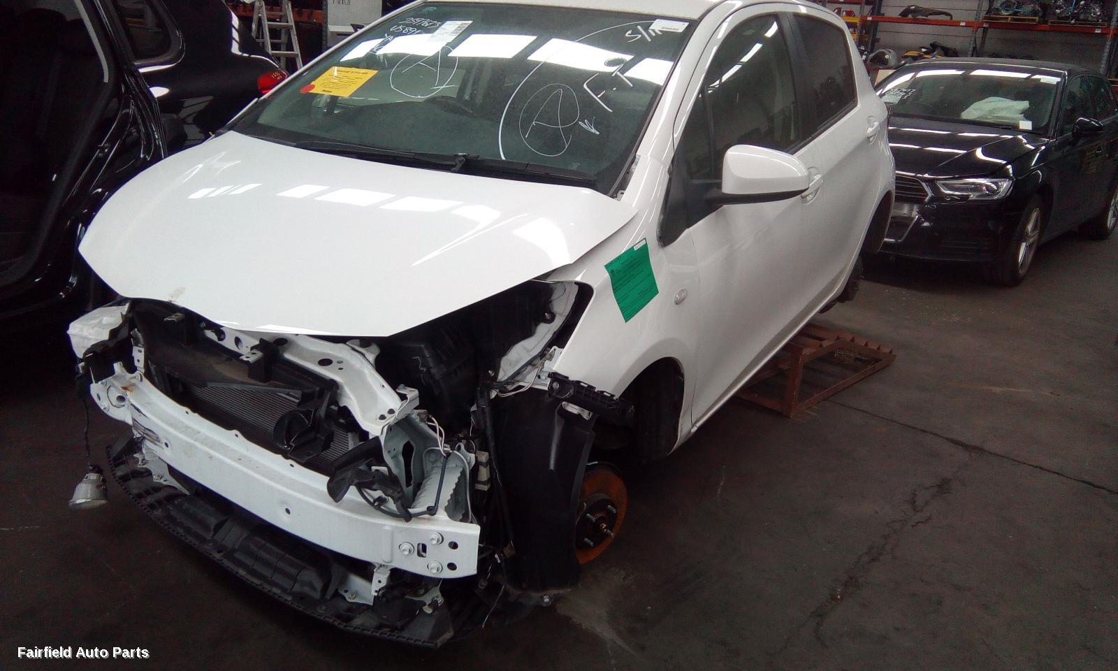 2014-2016 Toyota Yaris Grille