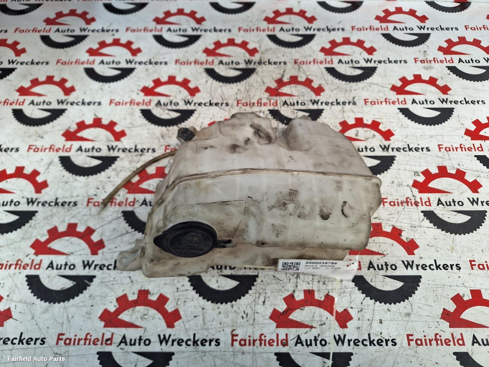 2005-2019 Toyota Hiace Washer Bottle