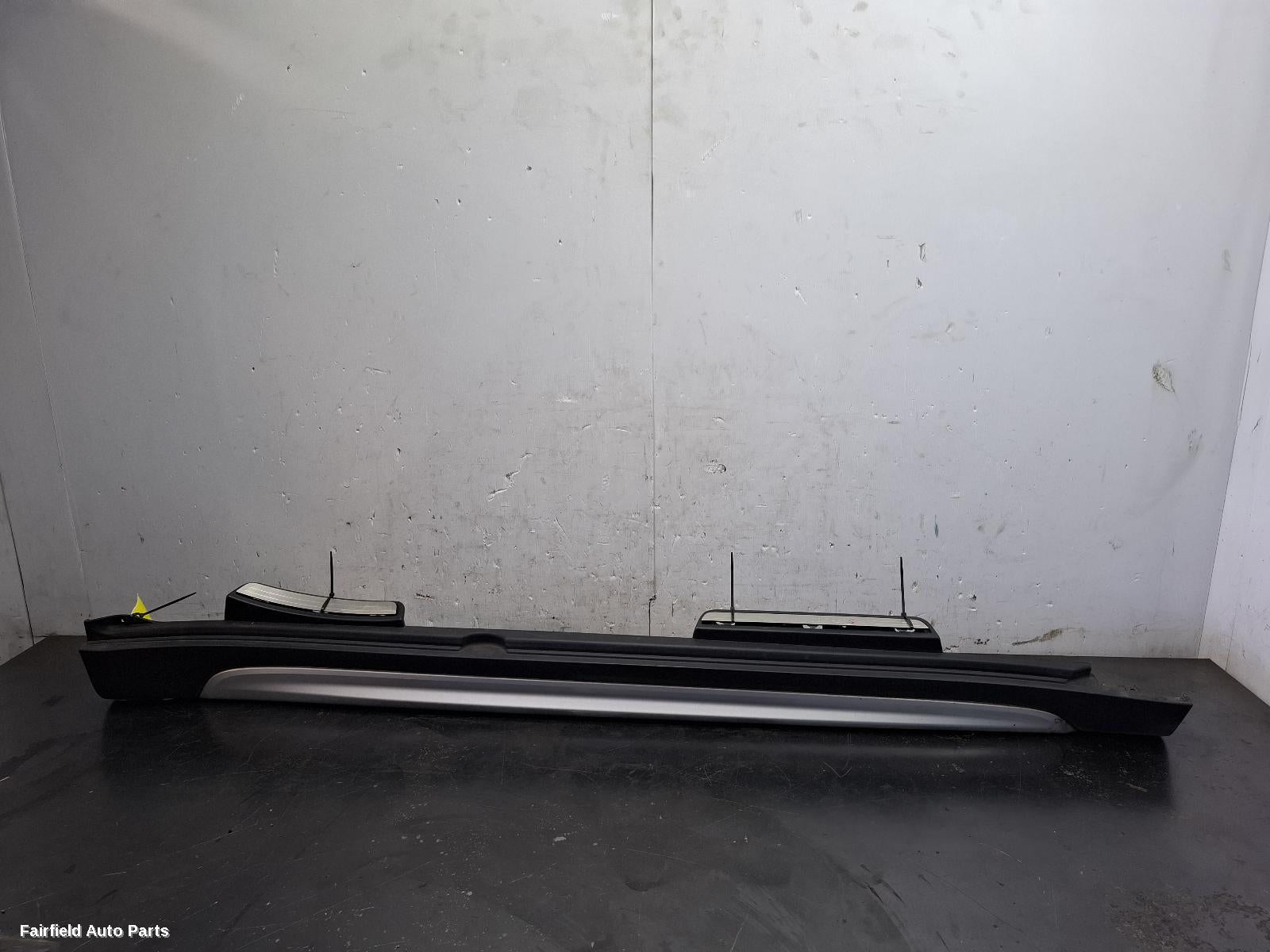 2017-2024 Mini Countryman Side Step Skirt