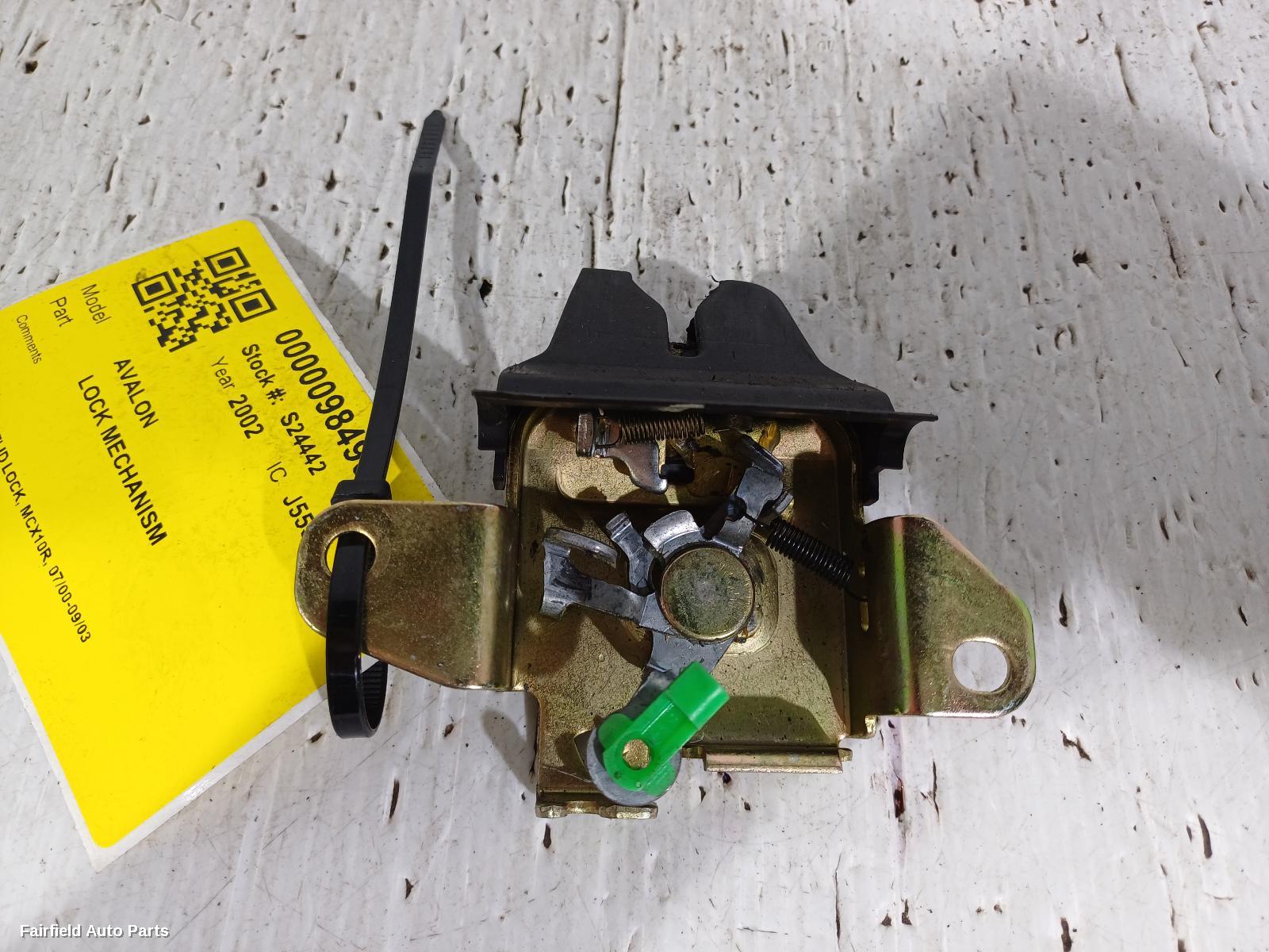 2000-2003 Toyota Avalon Door Boot Gate Lock