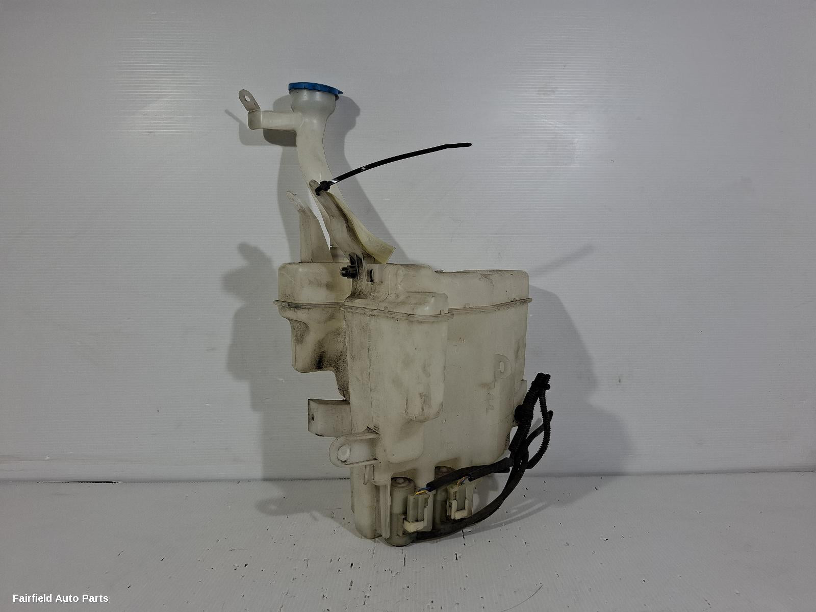 2008-2012 Suzuki Vitara Washer Bottle