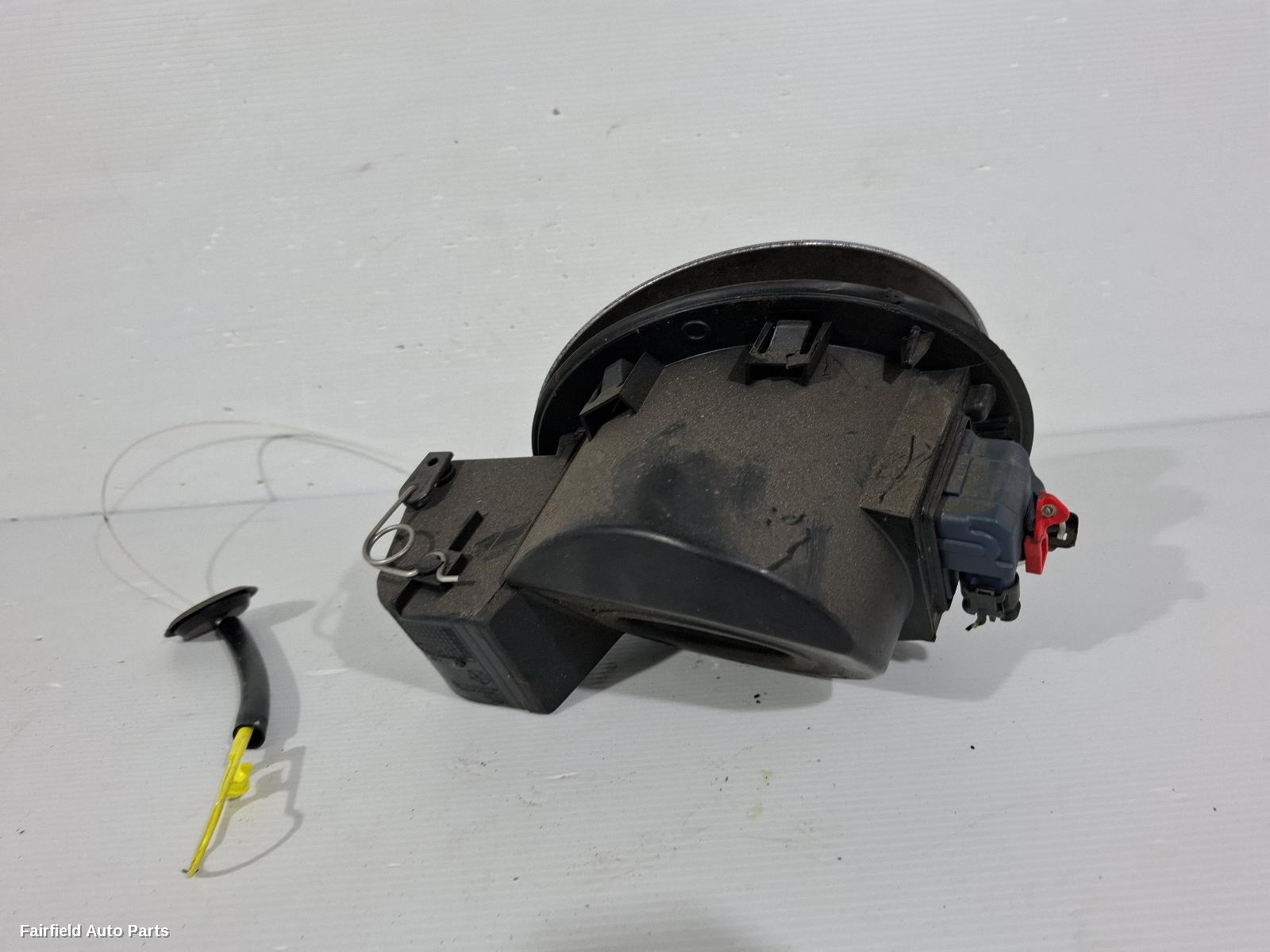 2014-2022 Jeep Cherokee Fuel Door   Filler
