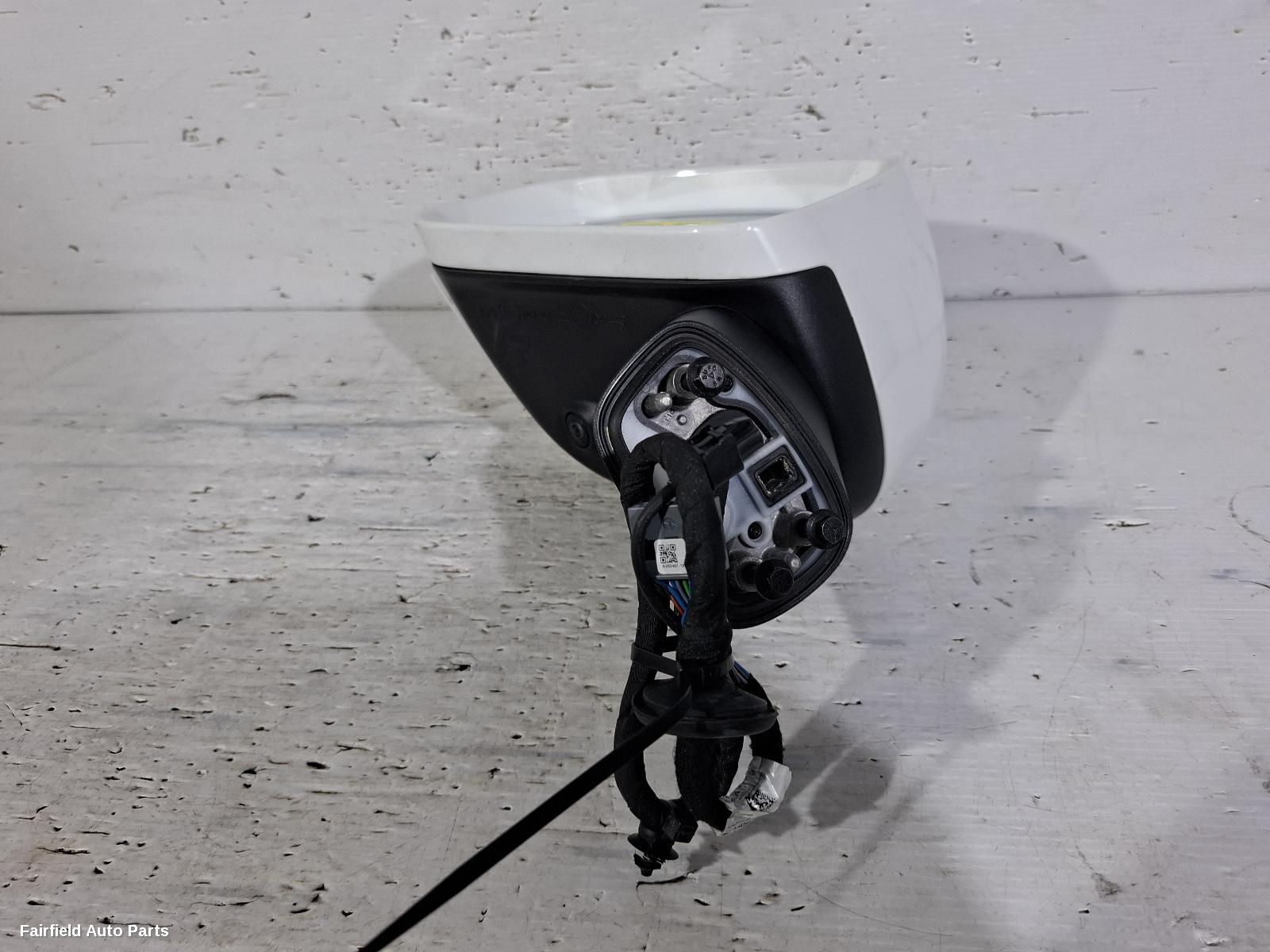 2021-2025 Volvo Xc60 Left Door Mirror