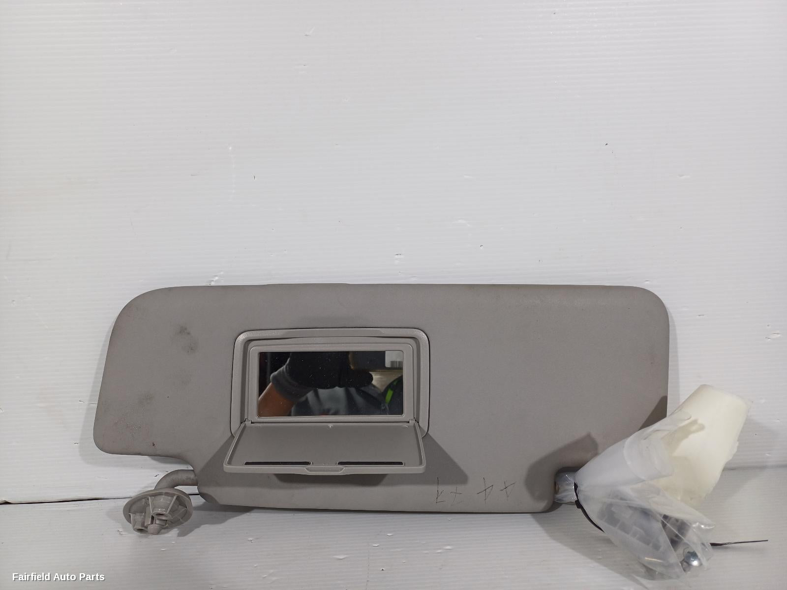 2017-2025 Ldv T60 Sunvisor