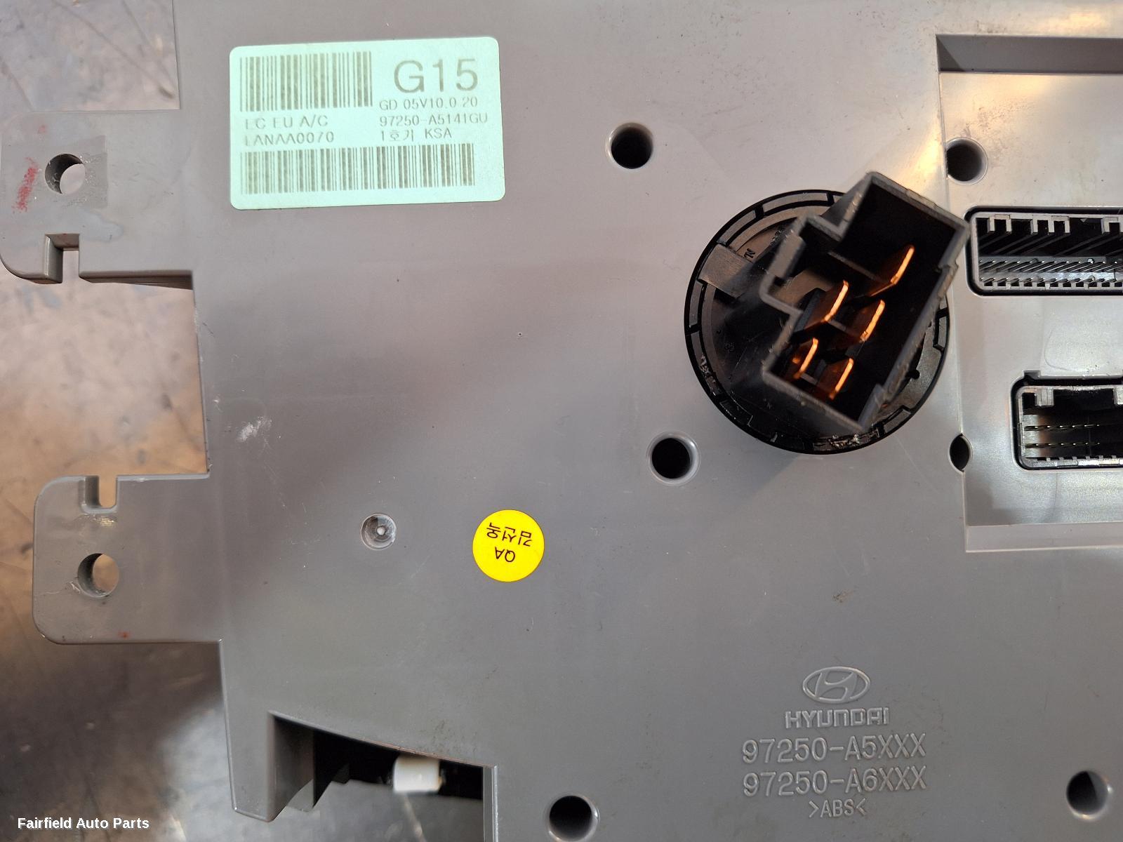 2012-2017 Hyundai I30 Heater Ac Controls