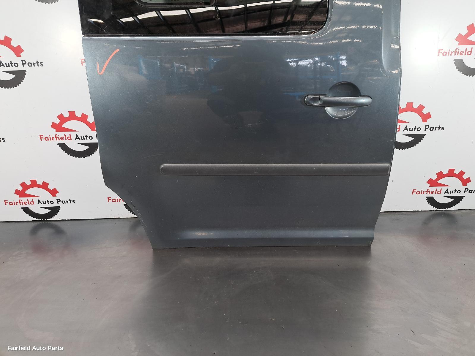 2004-2015 Volkswagen Caddy Right Rear Door Sliding