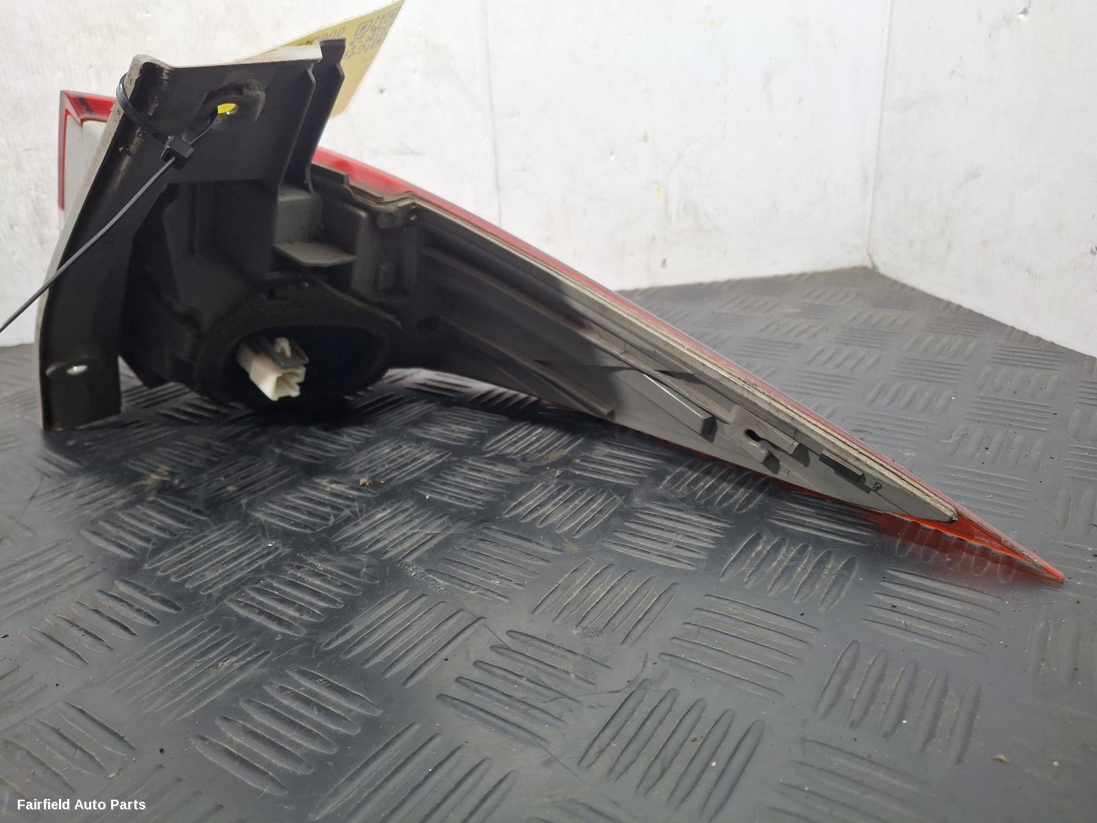2006-2008 Toyota Tarago Left Taillight
