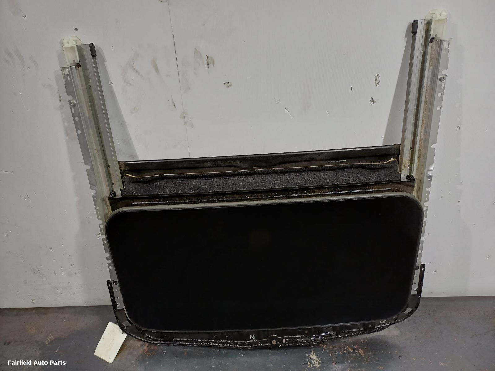 2012-2026 Nissan Patrol Roof Glass Sunroof T