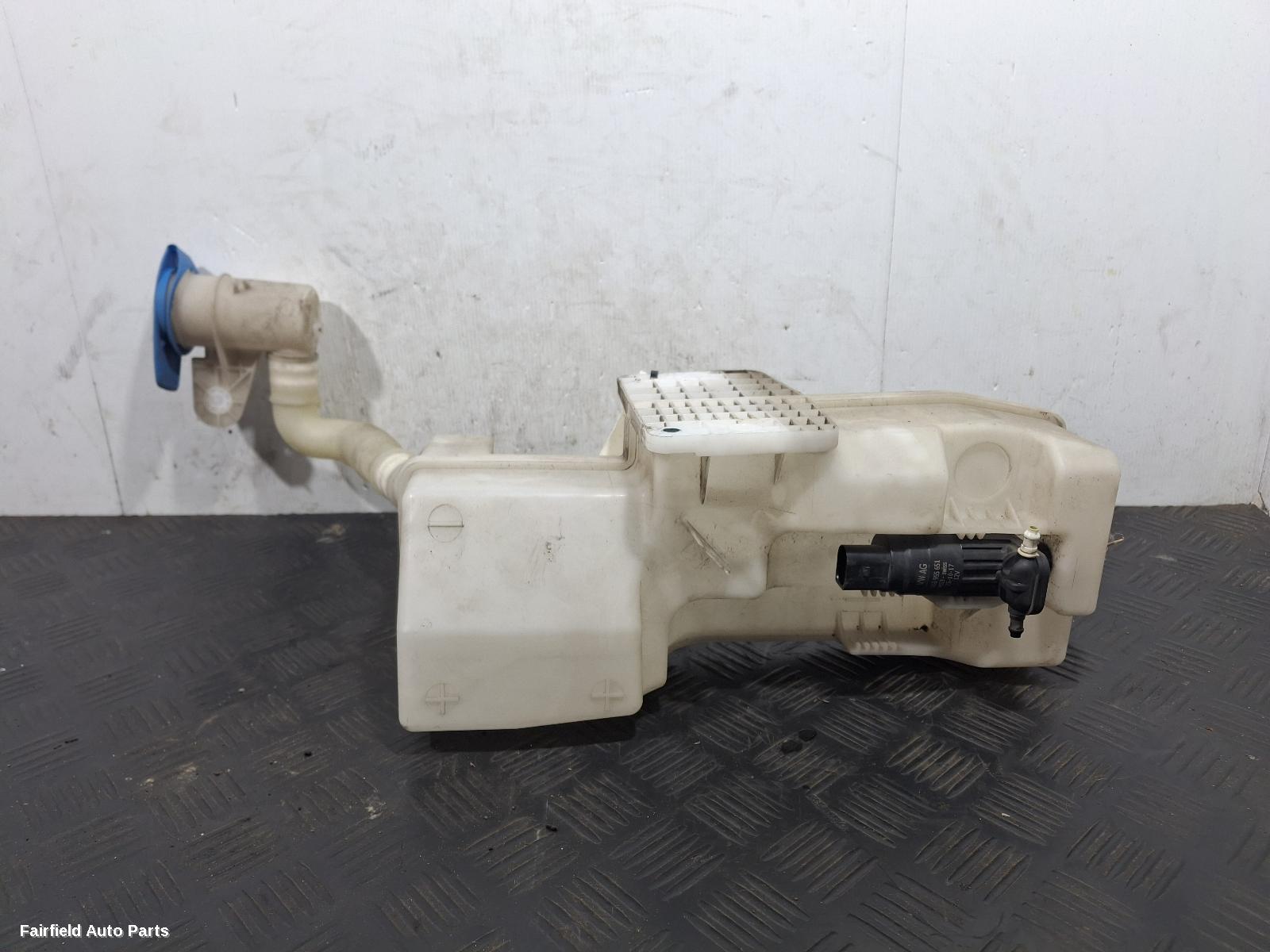 2015-2021 Volkswagen Caddy Washer Bottle