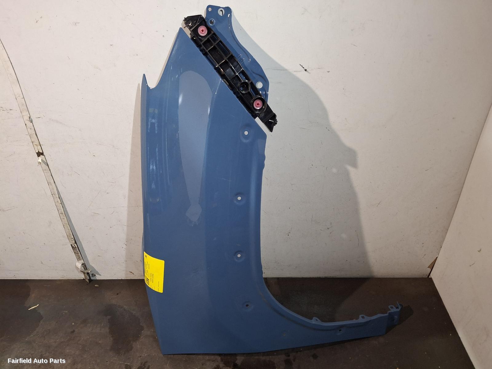 2020-2026 Toyota Yaris Cross Right Guard